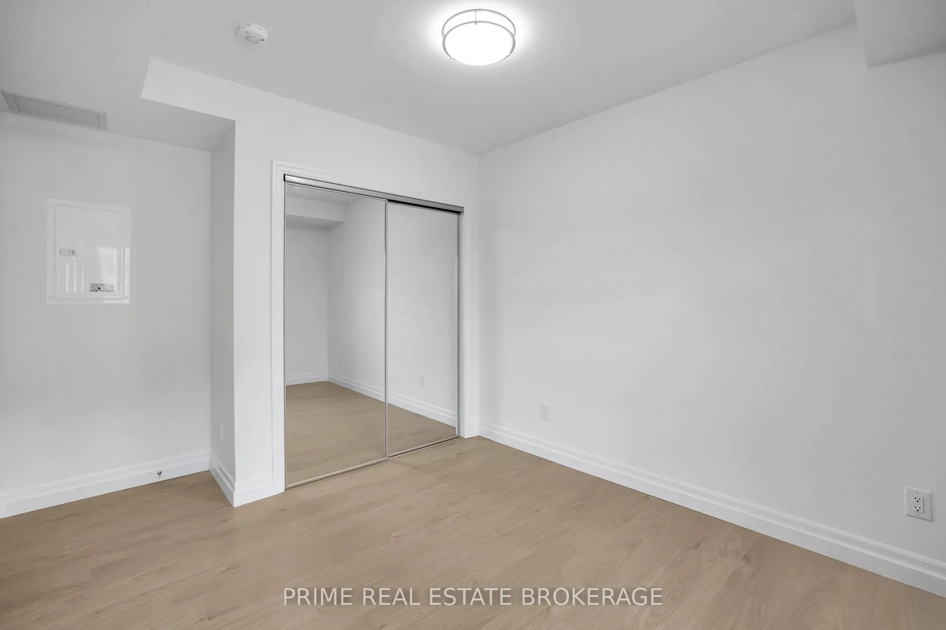 Photo 20 of Unit 415, 3320 Stella Crescent, Windsor — HOMEH