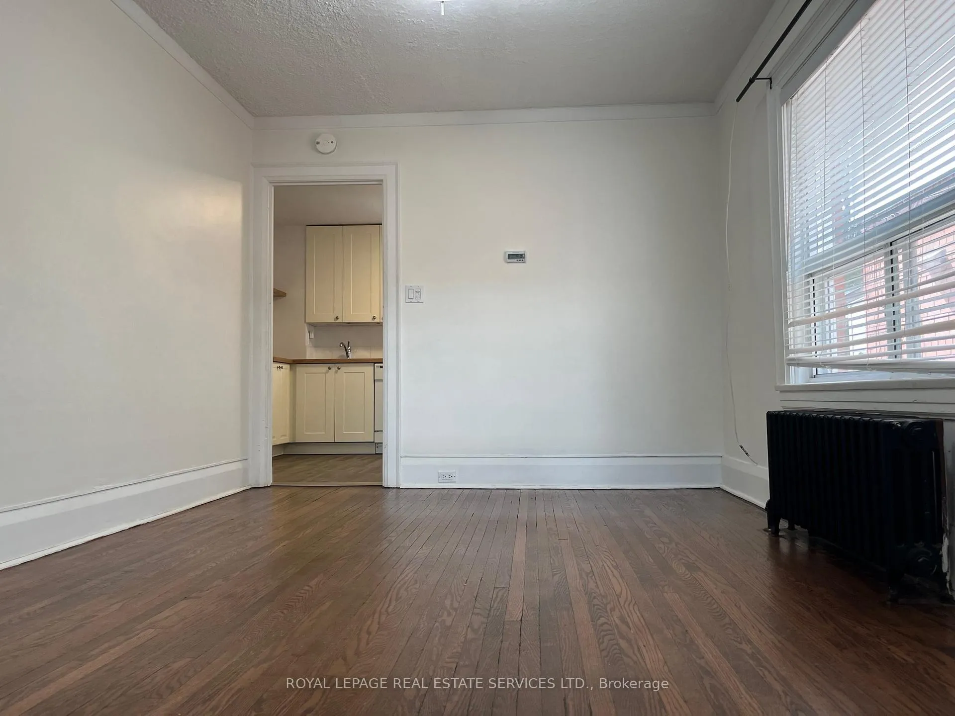 Photo 10 of Unit Main, 40 Bonnie Brae Boulevard, Toronto, Danforth Village-East York — HOMEH