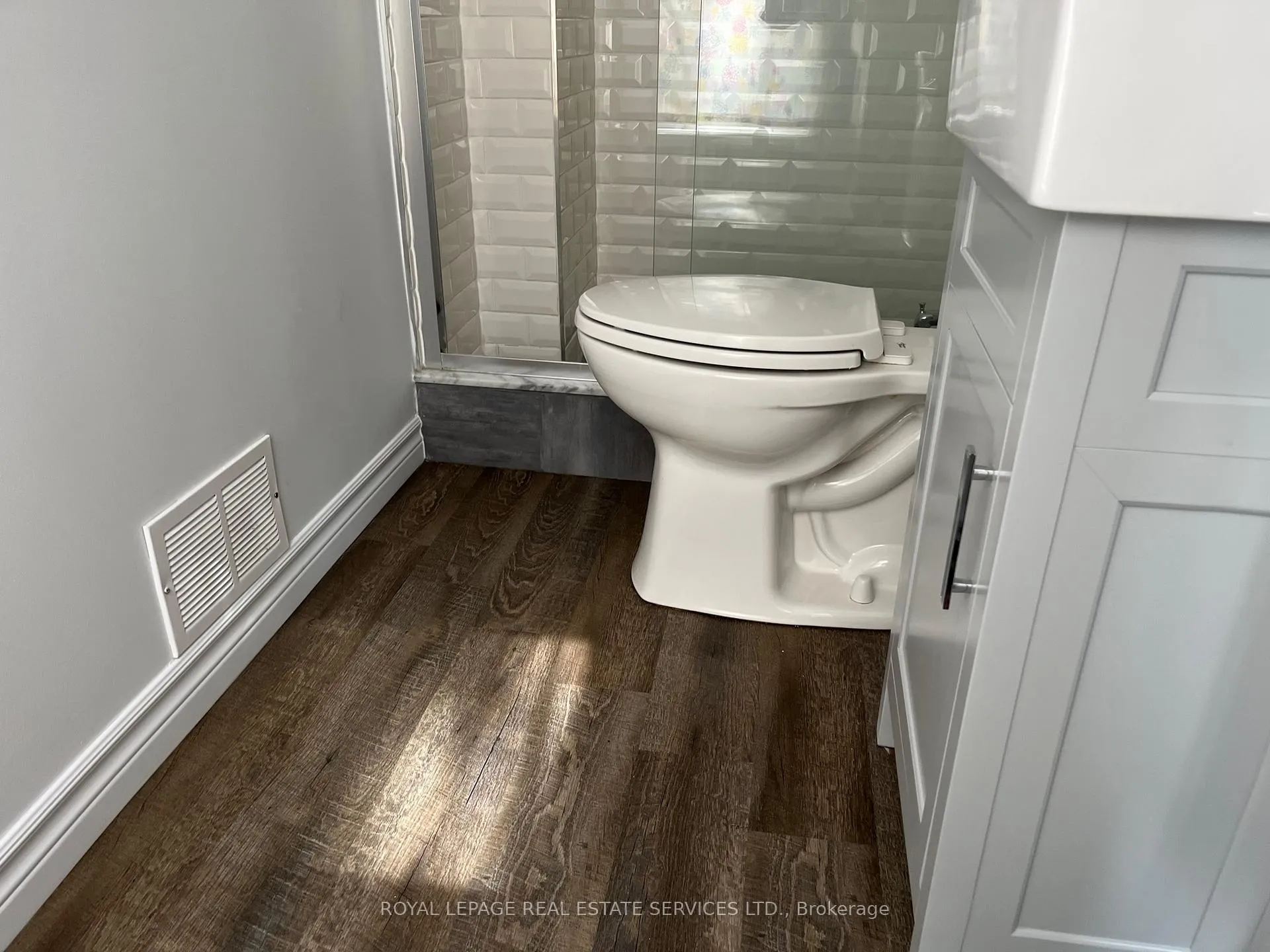 Photo 12 of Unit Main, 40 Bonnie Brae Boulevard, Toronto, Danforth Village-East York — HOMEH