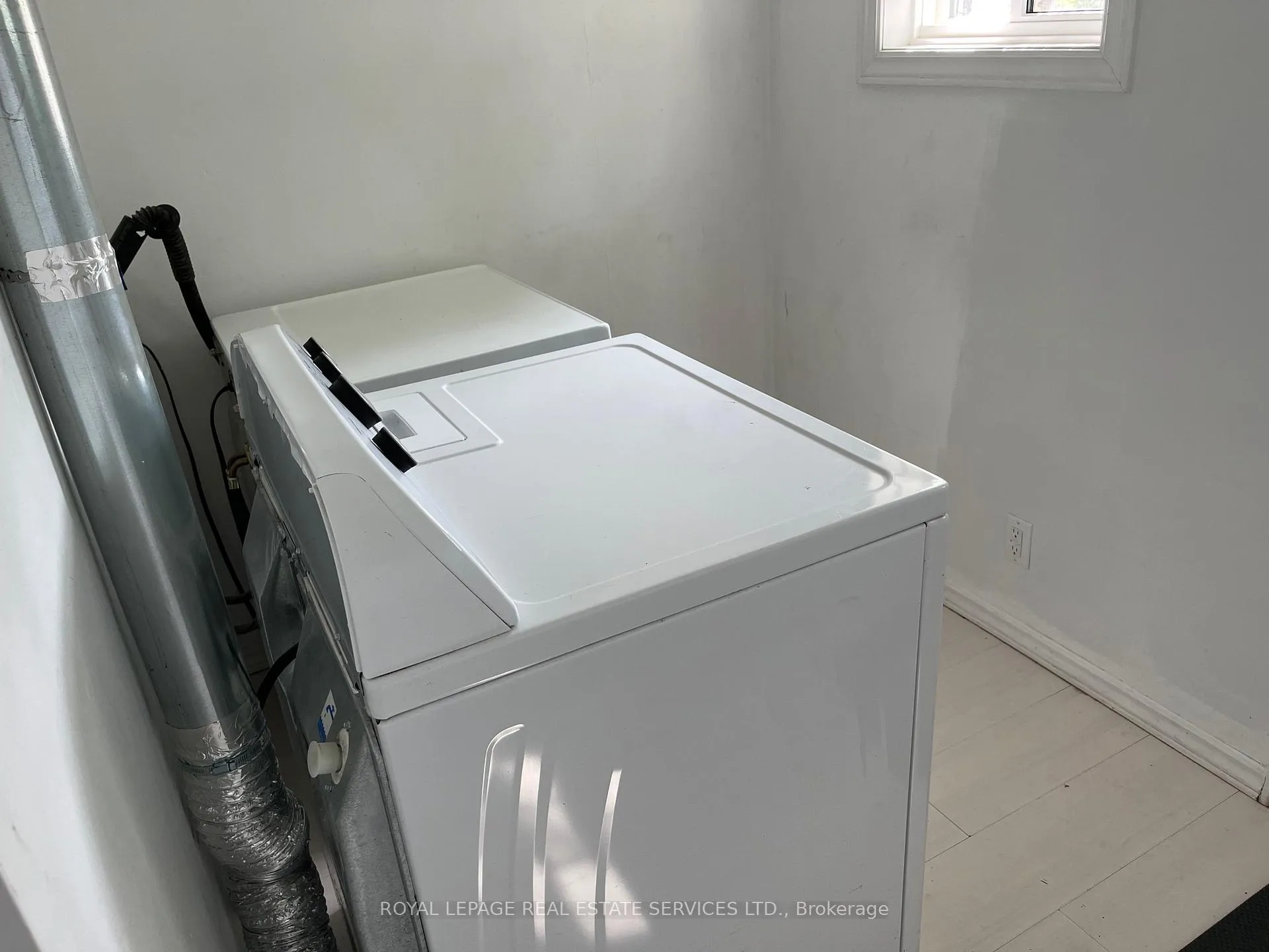 Photo 14 of Unit Main, 40 Bonnie Brae Boulevard, Toronto, Danforth Village-East York — HOMEH