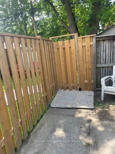 Photo 18 of Unit Main, 40 Bonnie Brae Boulevard, Toronto, Danforth Village-East York — HOMEH