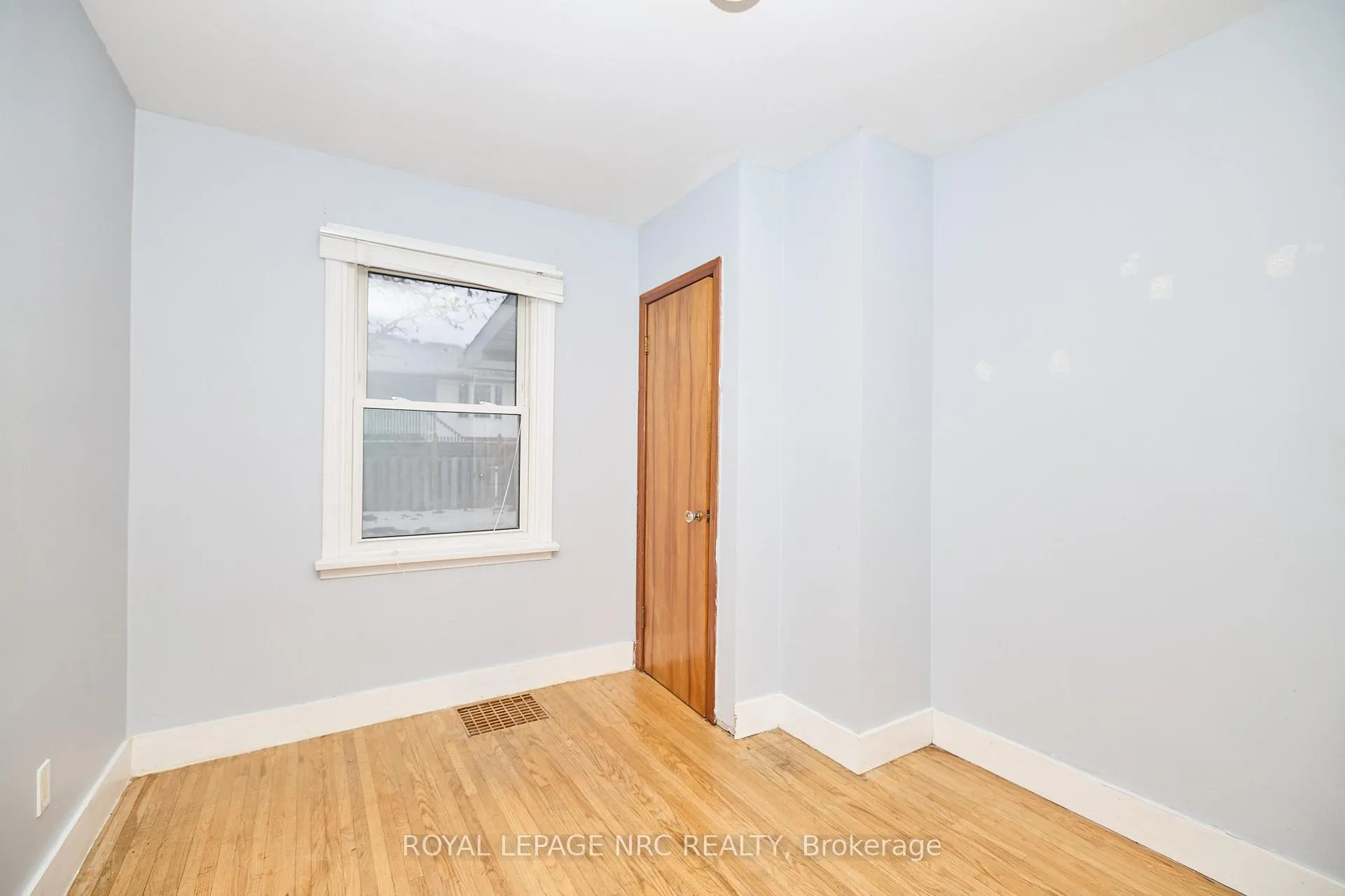Photo 15 of 6151 Harvey Street, Niagara Falls, Church's Lane — HOMEH