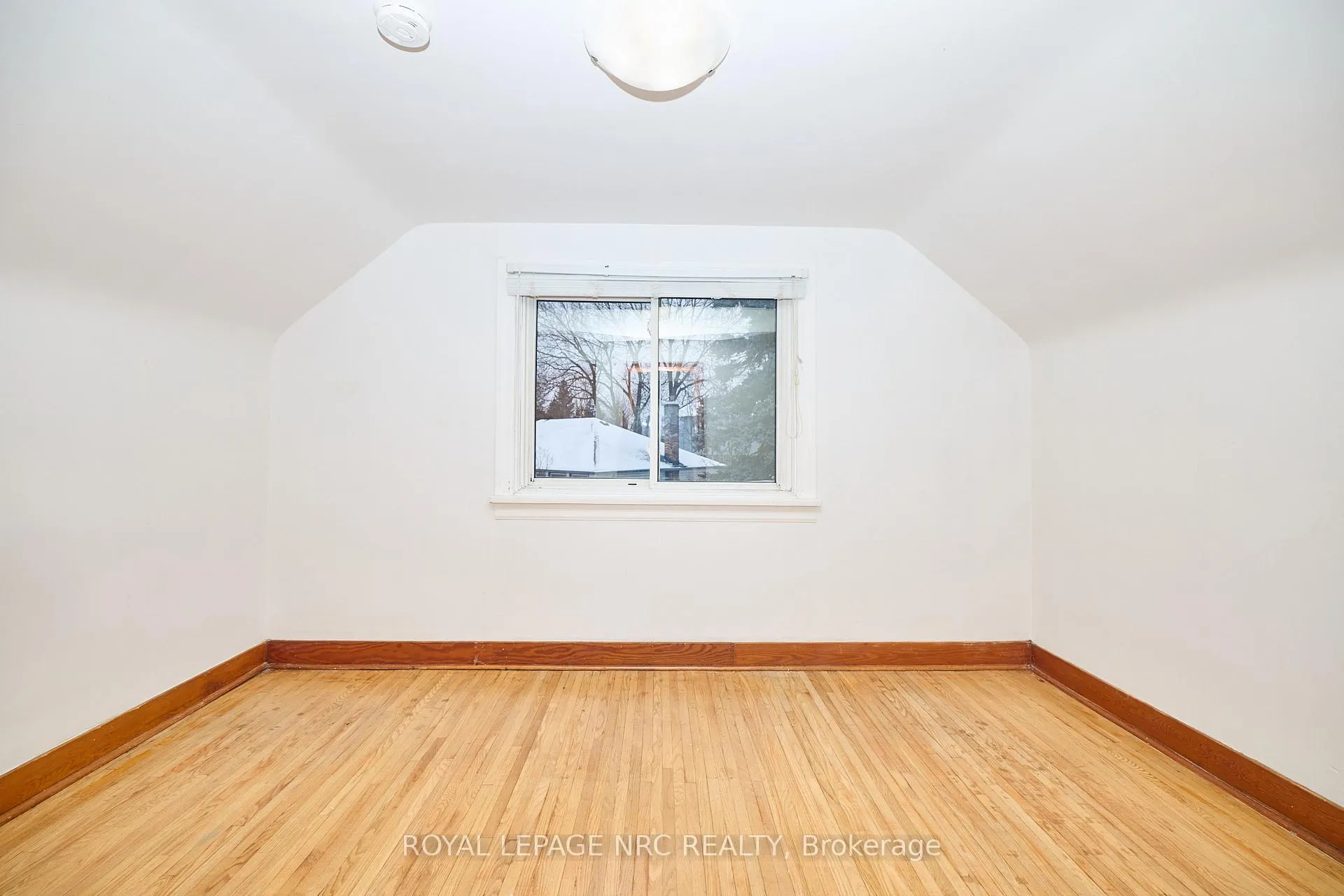 Photo 19 of 6151 Harvey Street, Niagara Falls, Church's Lane — HOMEH
