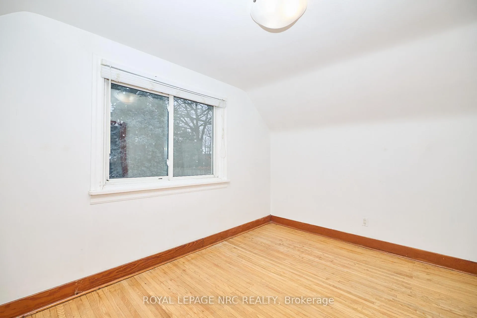Photo 20 of 6151 Harvey Street, Niagara Falls, Church's Lane — HOMEH