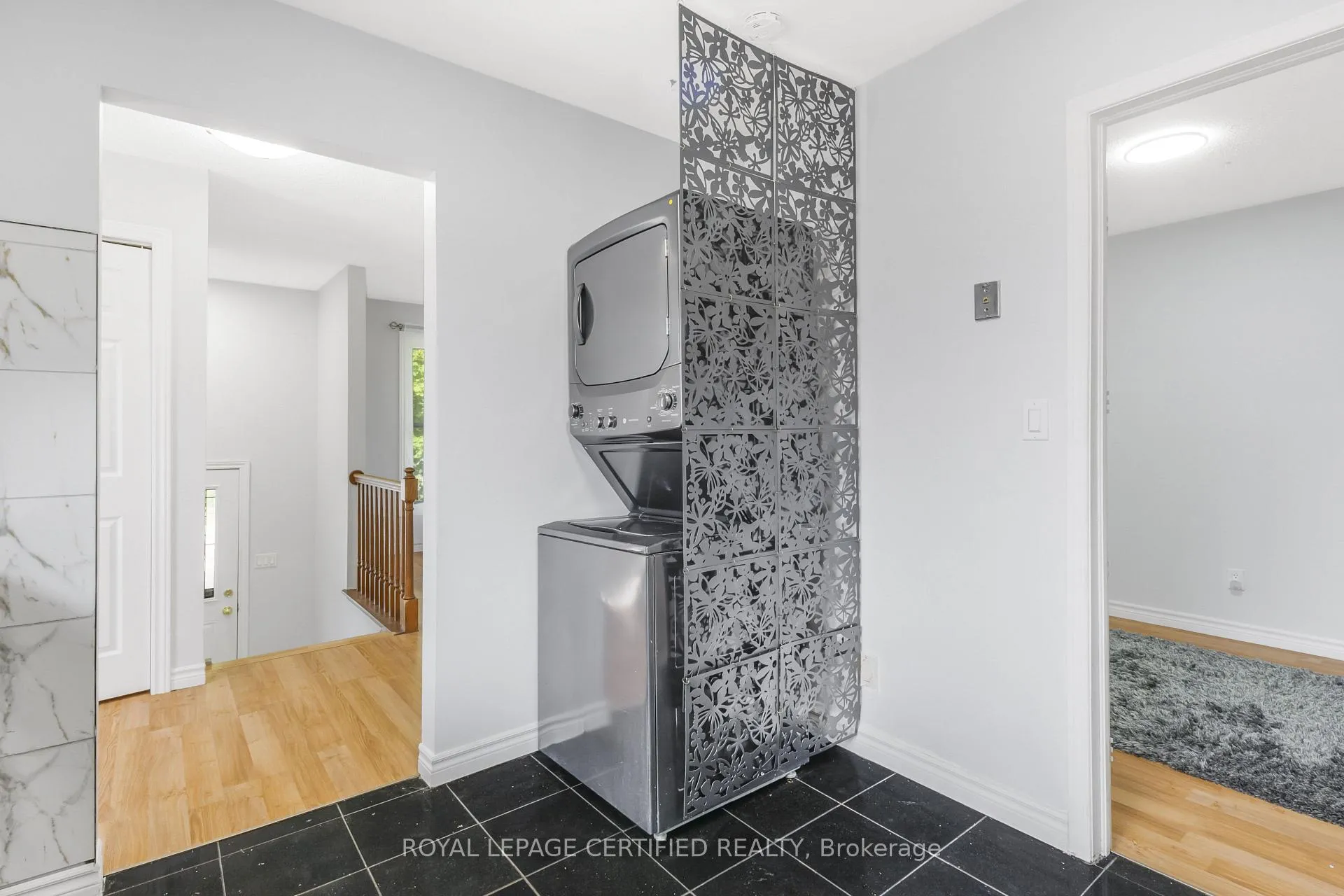 Photo 7 of 260 St Augustine Drive, St. Catharines, Secord Woods — HOMEH