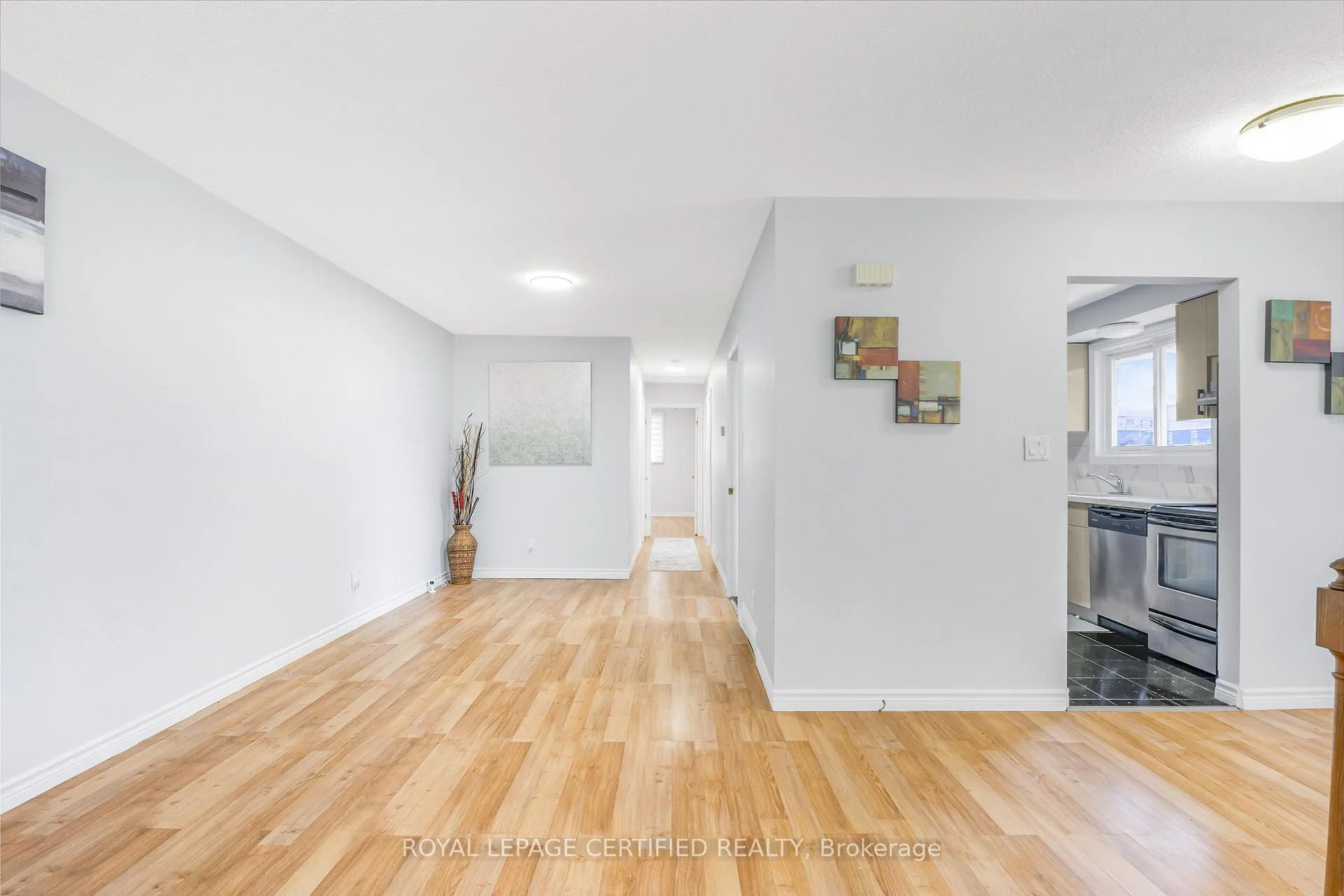 Photo 10 of 260 St Augustine Drive, St. Catharines, Secord Woods — HOMEH