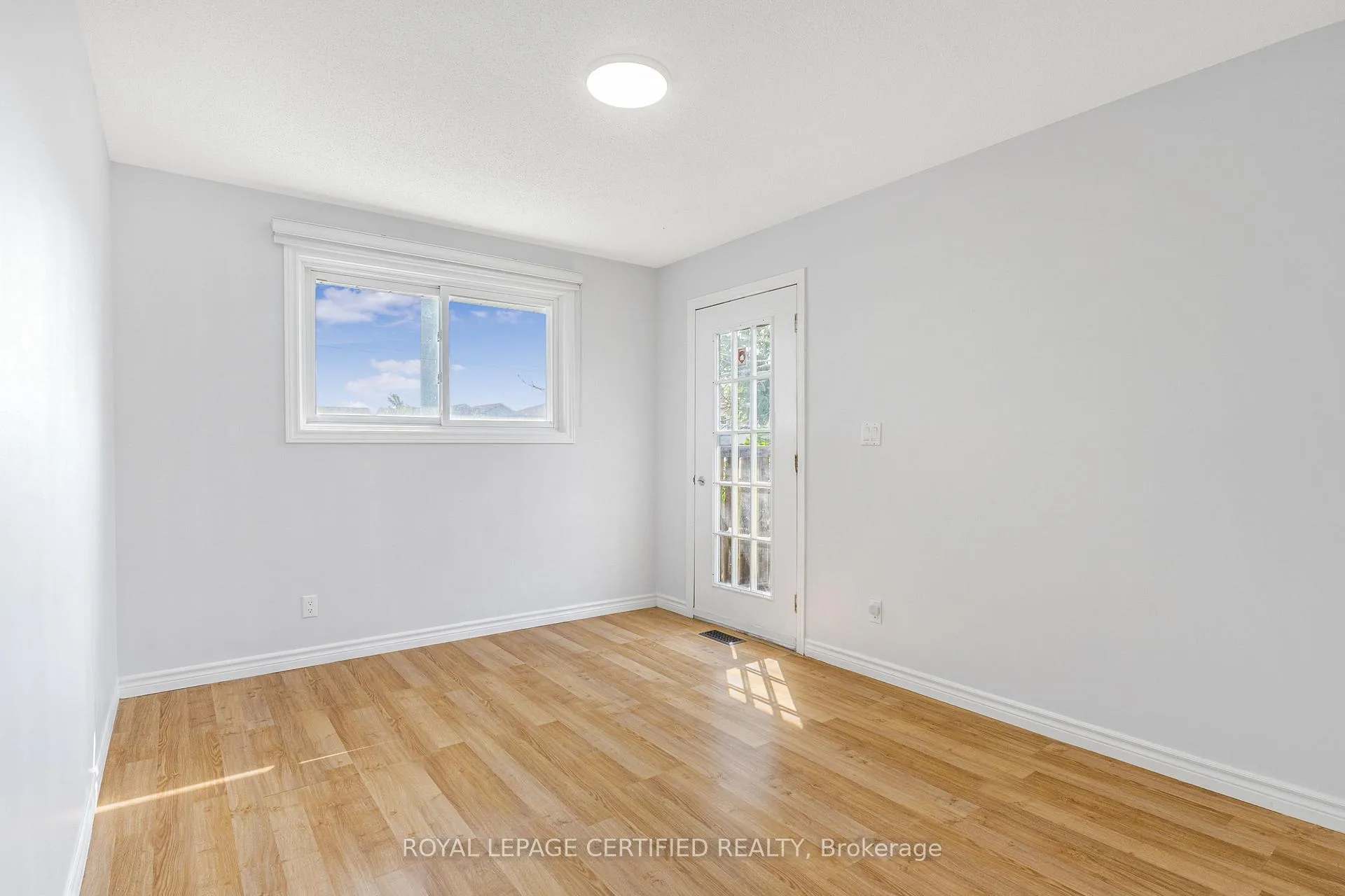 Photo 14 of 260 St Augustine Drive, St. Catharines, Secord Woods — HOMEH