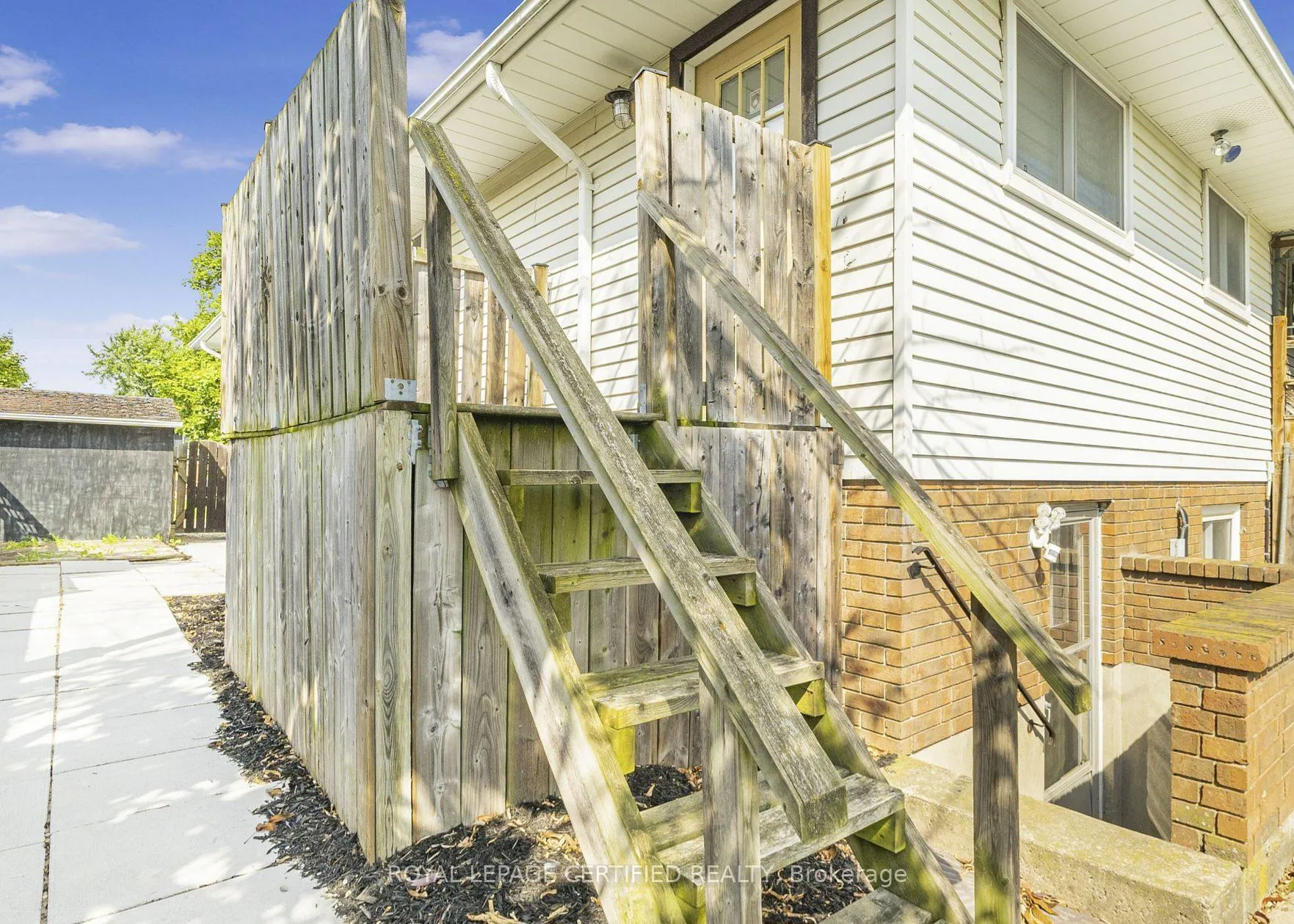 Photo 31 of 260 St Augustine Drive, St. Catharines, Secord Woods — HOMEH
