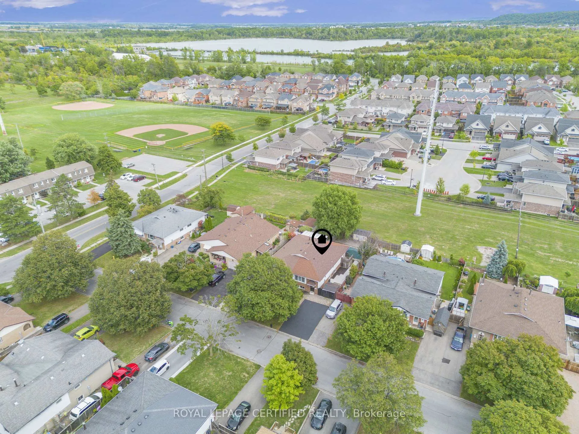 Photo 35 of 260 St Augustine Drive, St. Catharines, Secord Woods — HOMEH