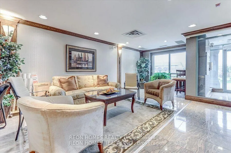 Photo 3 of Unit 201, 25 Via Rosedale, Brampton, Sandringham-Wellington — HOMEH
