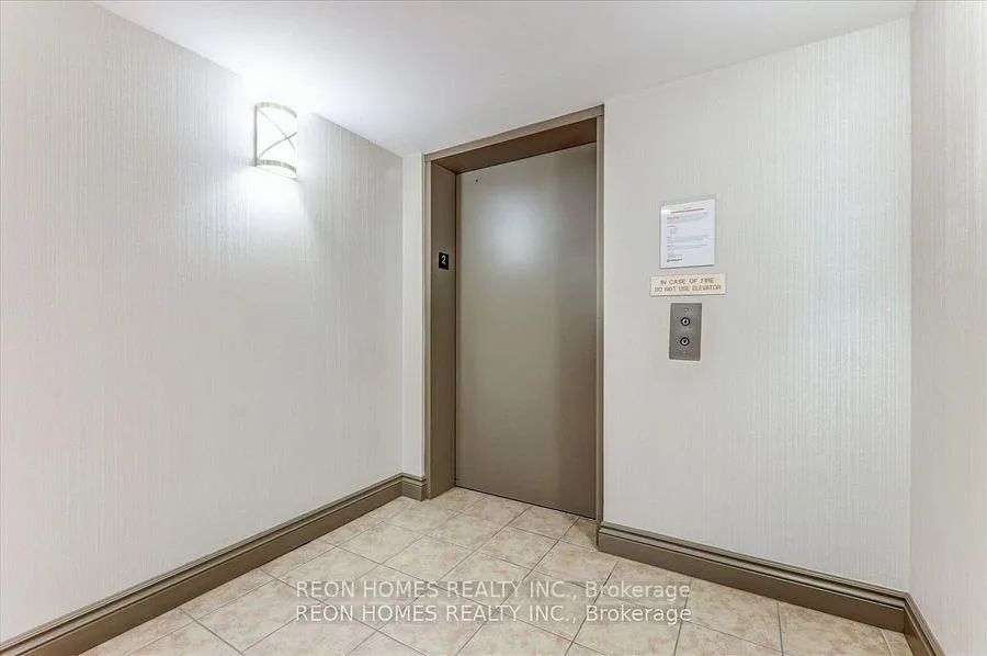 Photo 4 of Unit 201, 25 Via Rosedale, Brampton, Sandringham-Wellington — HOMEH