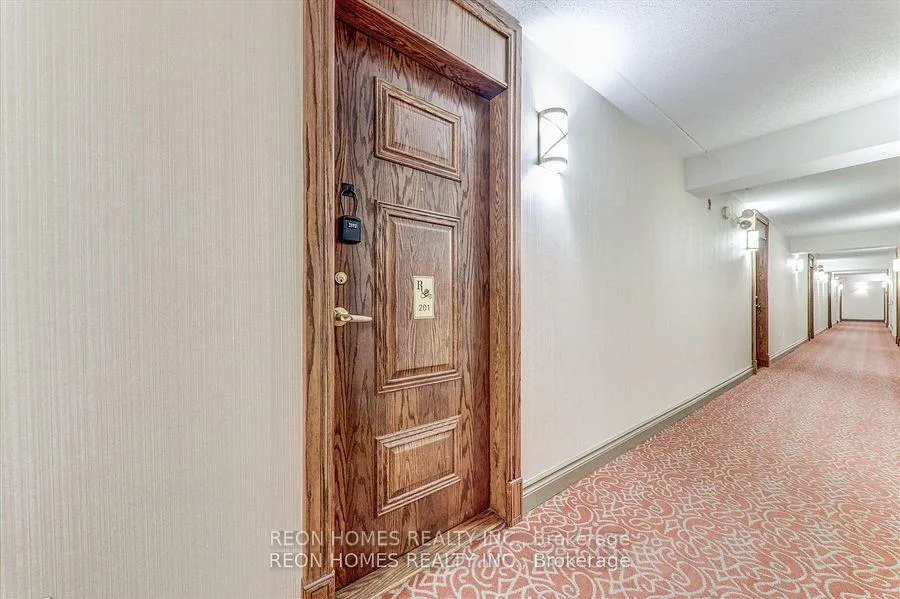 Photo 5 of Unit 201, 25 Via Rosedale, Brampton, Sandringham-Wellington — HOMEH