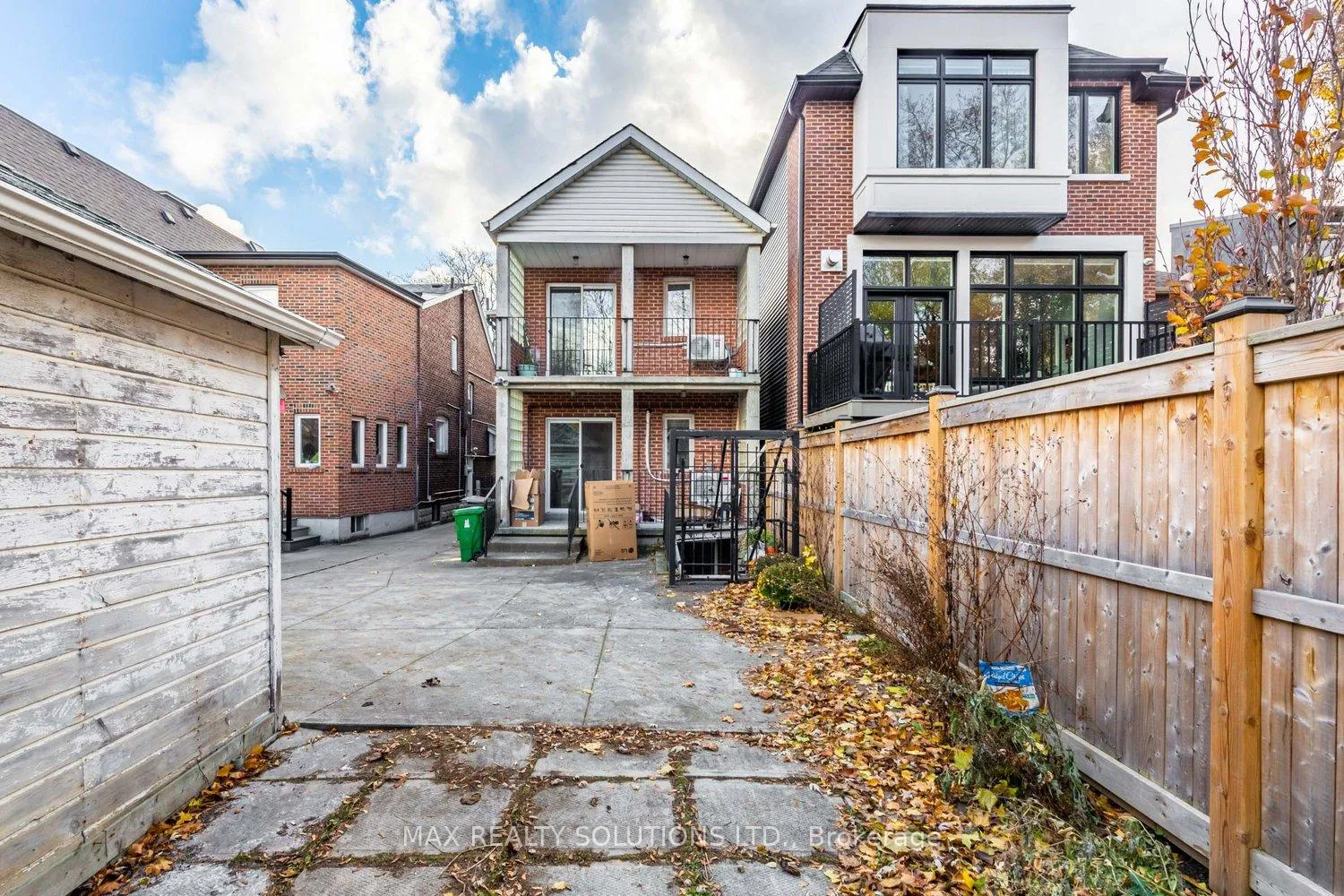 Photo 14 of Unit Upper, 38 St Germain Avenue, Toronto, Lawrence Park North — HOMEH