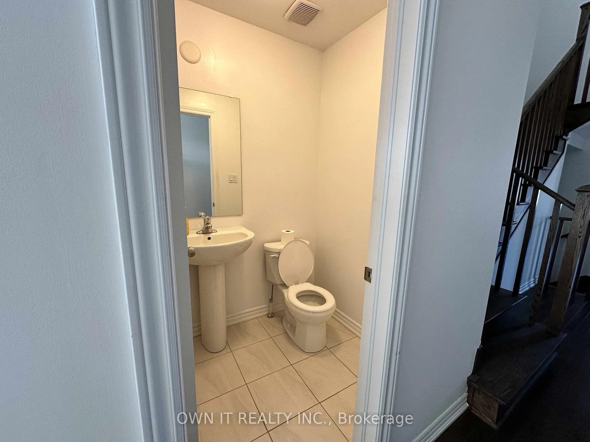 Photo 9 of 873 Rexton Drive, Oshawa, Taunton — HOMEH