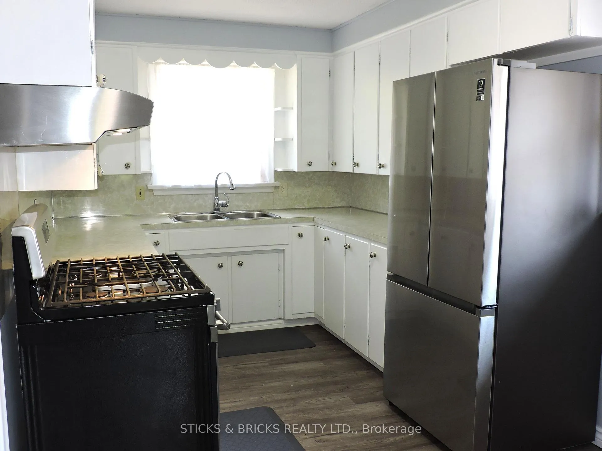 Photo 7 of 44 Duncan Drive, St. Catharines, Vine/Linwell — HOMEH