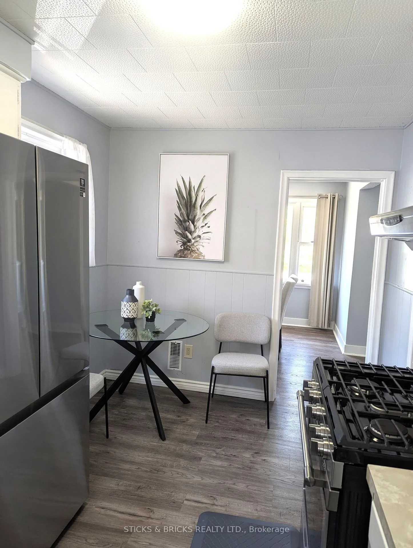 Photo 8 of 44 Duncan Drive, St. Catharines, Vine/Linwell — HOMEH
