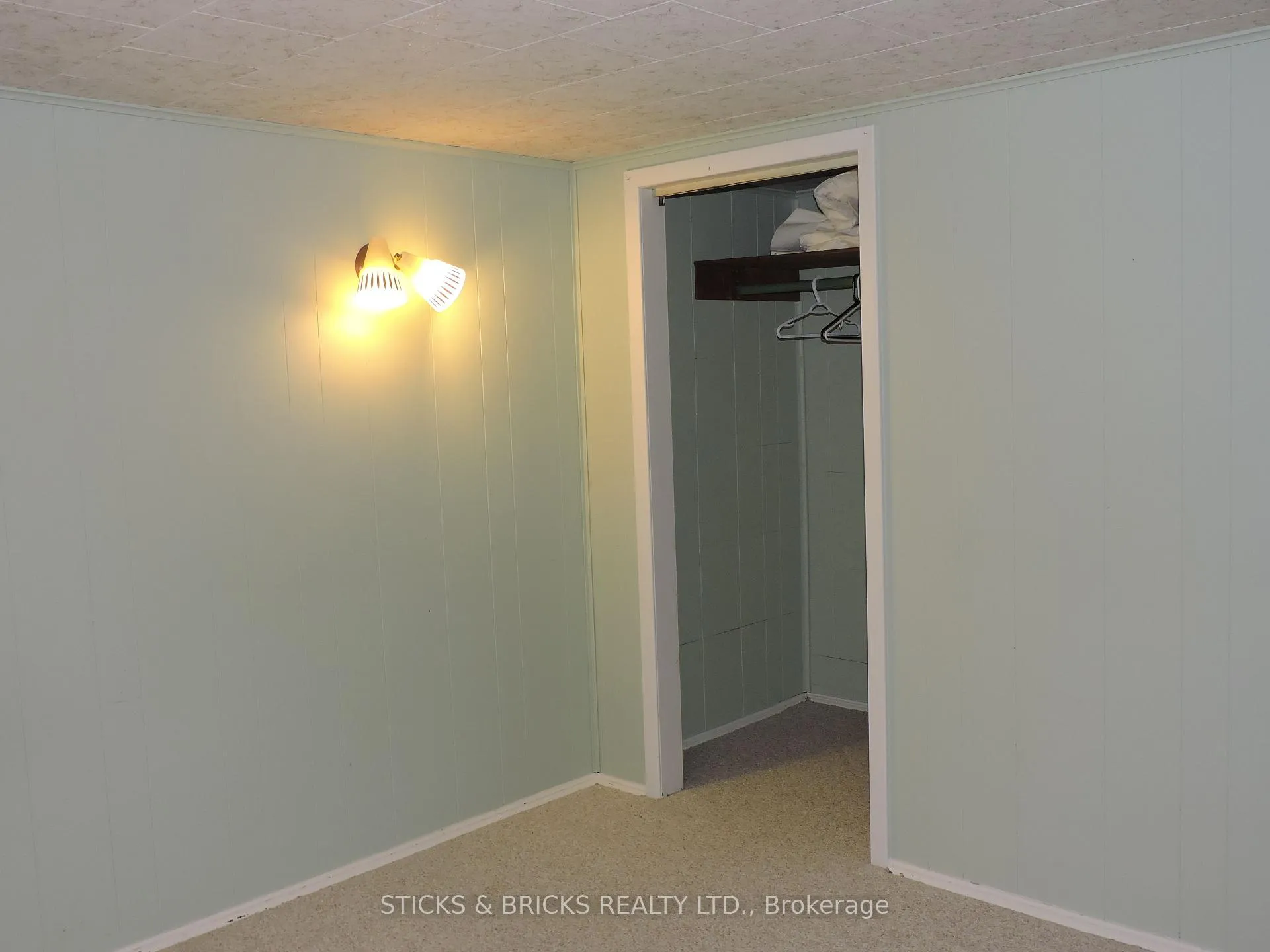 Photo 16 of 44 Duncan Drive, St. Catharines, Vine/Linwell — HOMEH