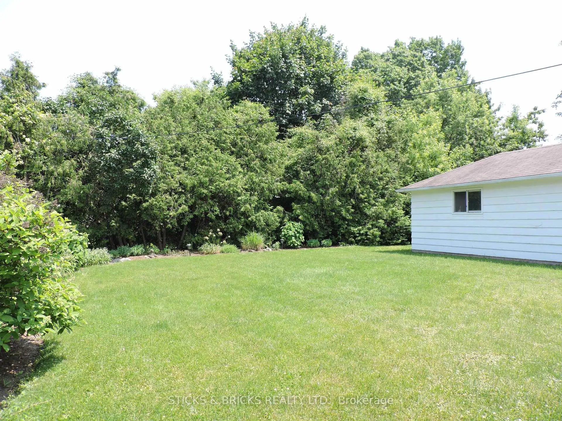 Photo 20 of 44 Duncan Drive, St. Catharines, Vine/Linwell — HOMEH