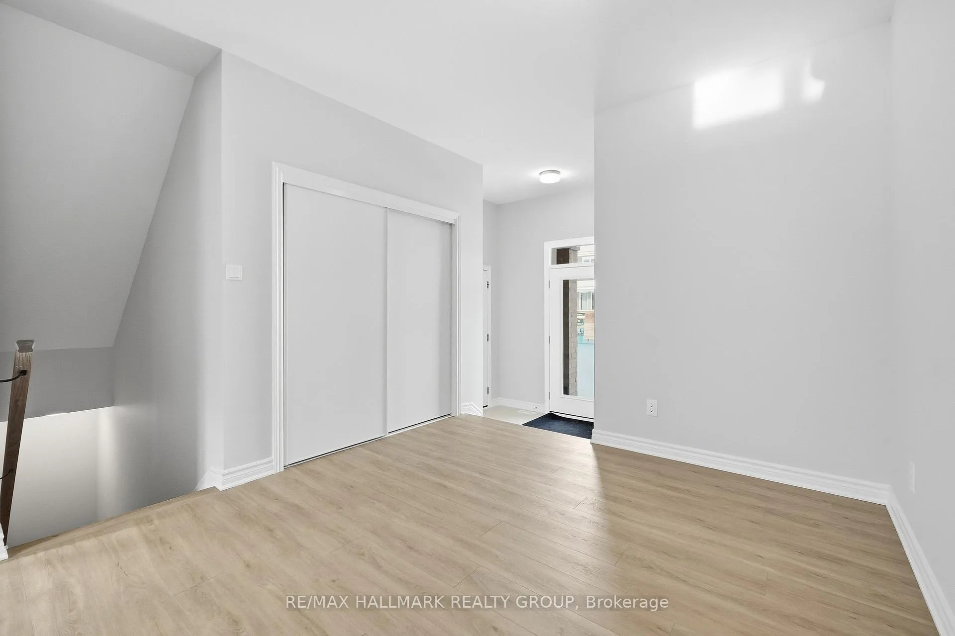 Photo 9 of 216 Ryan Reynolds Way, Ottawa, Mer Bleue/Bradley Estates/Anderson Park — HOMEH