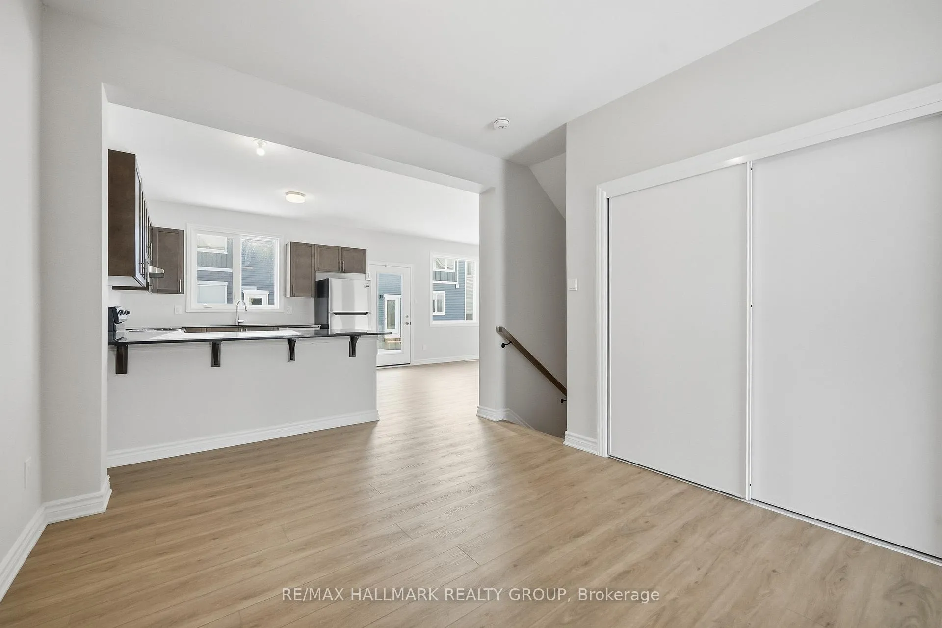 Photo 10 of 216 Ryan Reynolds Way, Ottawa, Mer Bleue/Bradley Estates/Anderson Park — HOMEH
