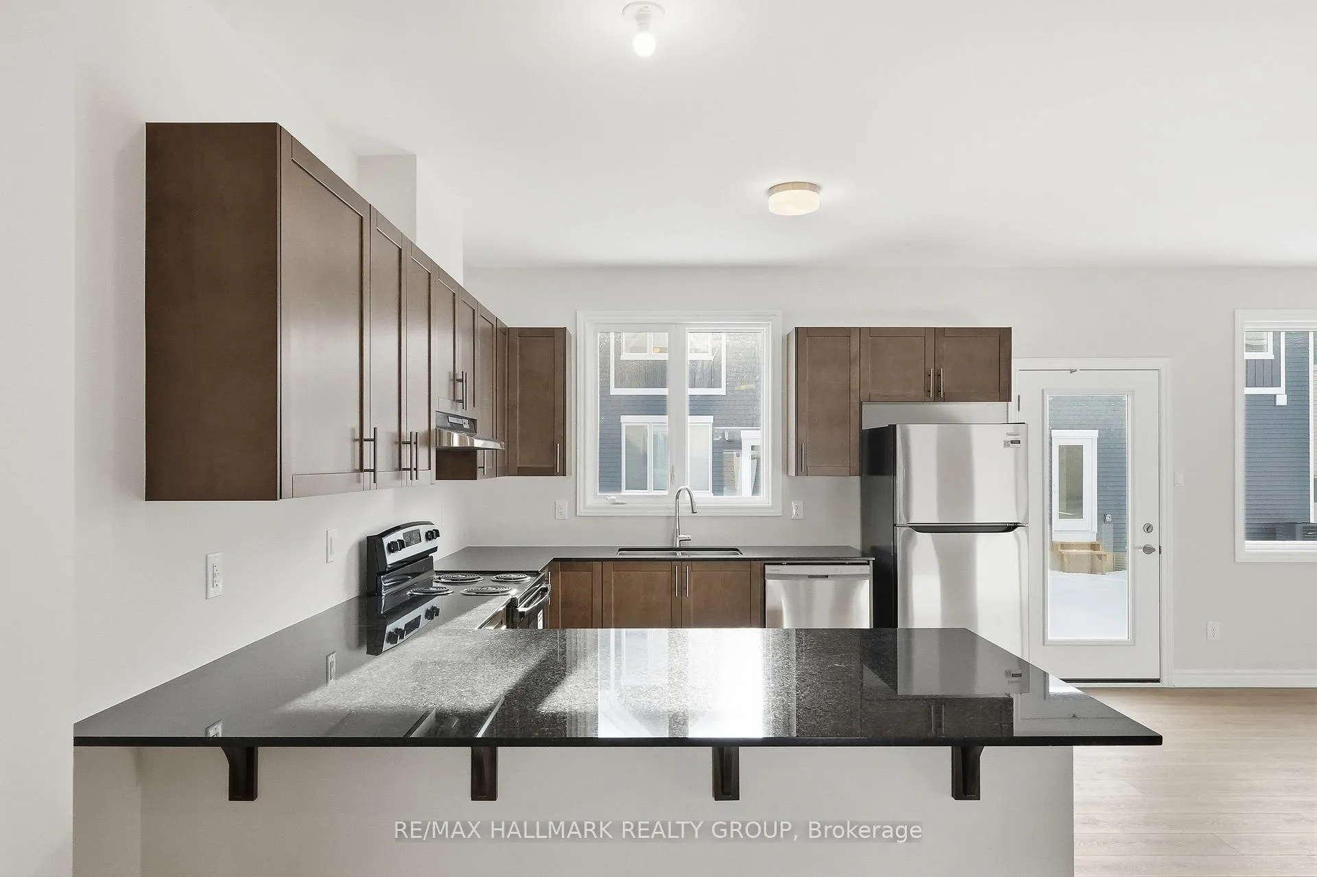 Photo 11 of 216 Ryan Reynolds Way, Ottawa, Mer Bleue/Bradley Estates/Anderson Park — HOMEH