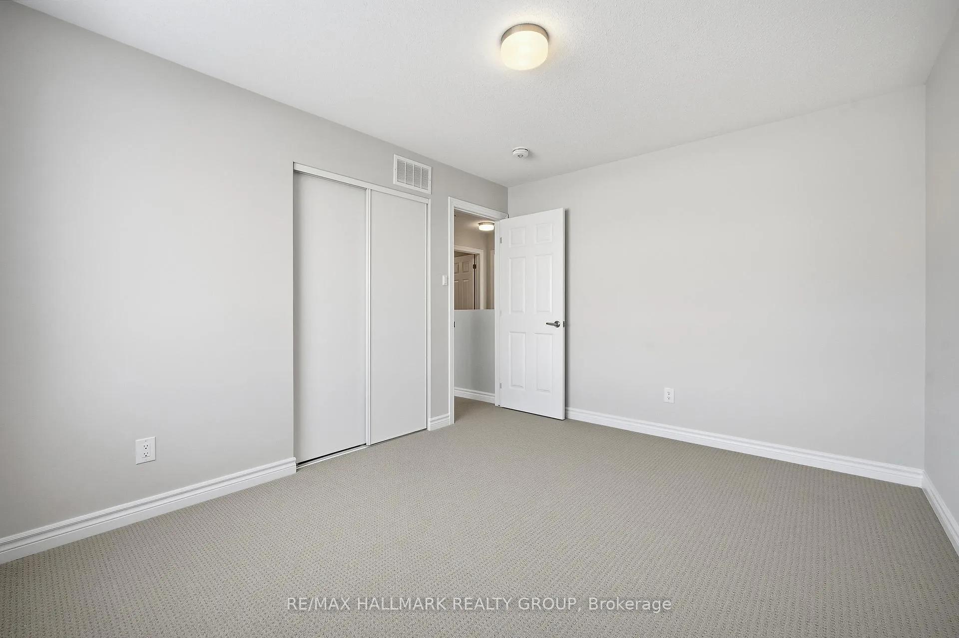 Photo 24 of 216 Ryan Reynolds Way, Ottawa, Mer Bleue/Bradley Estates/Anderson Park — HOMEH