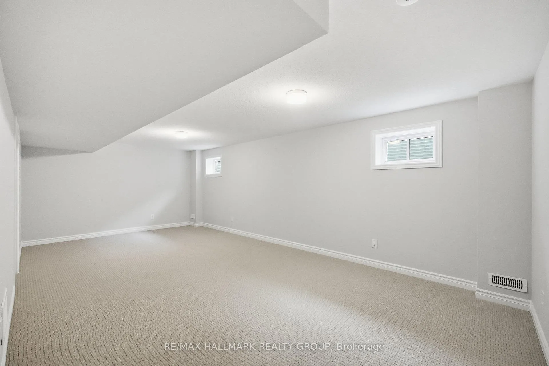 Photo 28 of 216 Ryan Reynolds Way, Ottawa, Mer Bleue/Bradley Estates/Anderson Park — HOMEH
