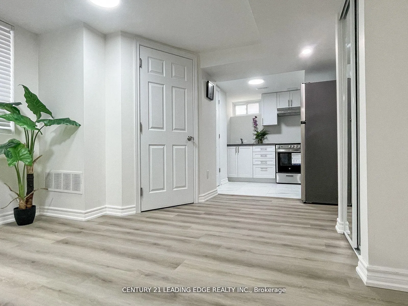 Front of Unit B, 117 Riverside Drive