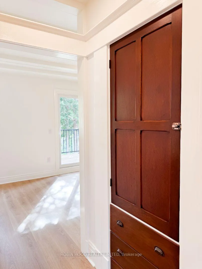 Photo 11 of 31 Pequegnat Avenue, Kitchener — HOMEH
