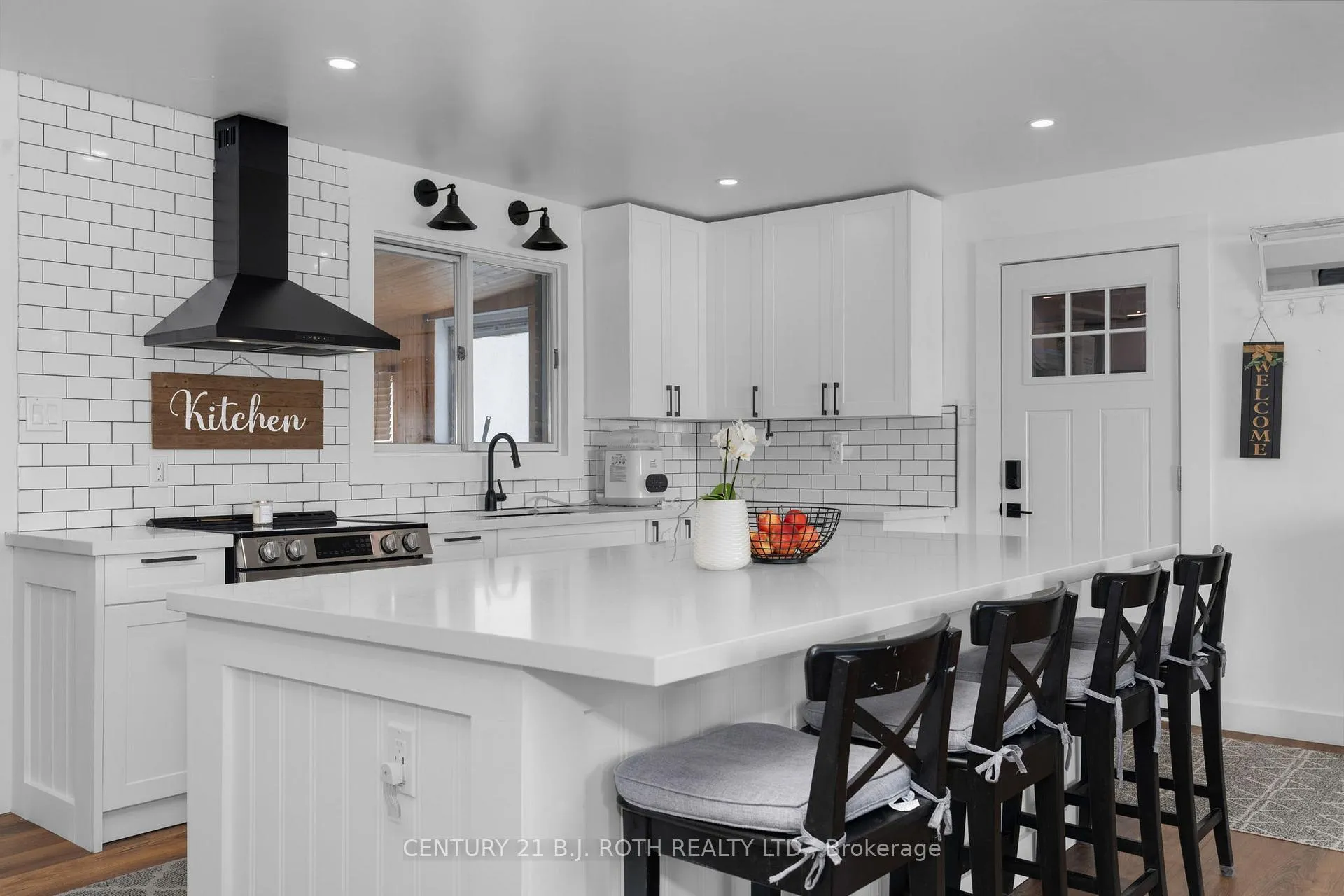 Photo 10 of 5812 County Rd 90, Springwater, Rural Springwater — HOMEH