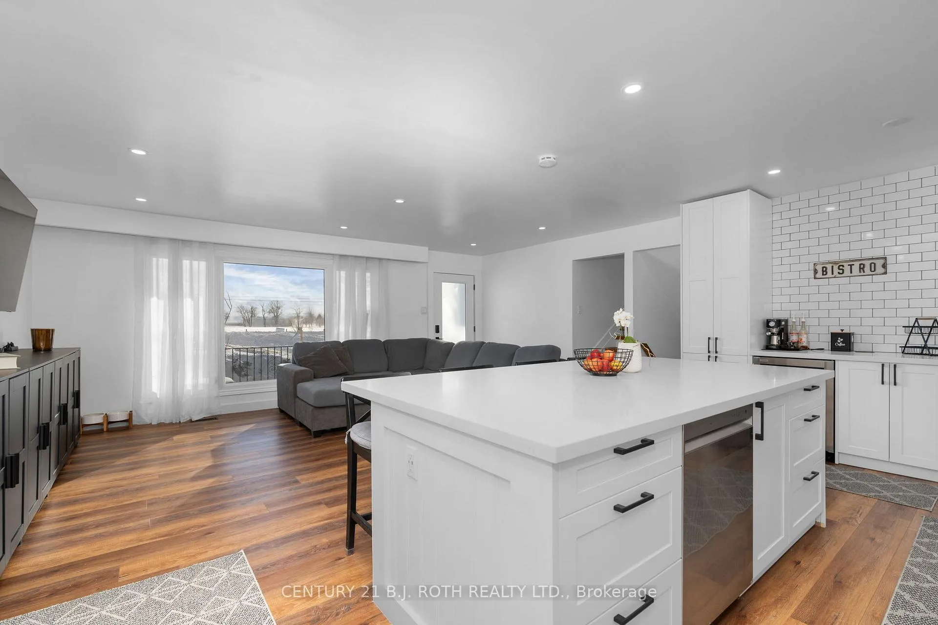 Photo 12 of 5812 County Rd 90, Springwater, Rural Springwater — HOMEH