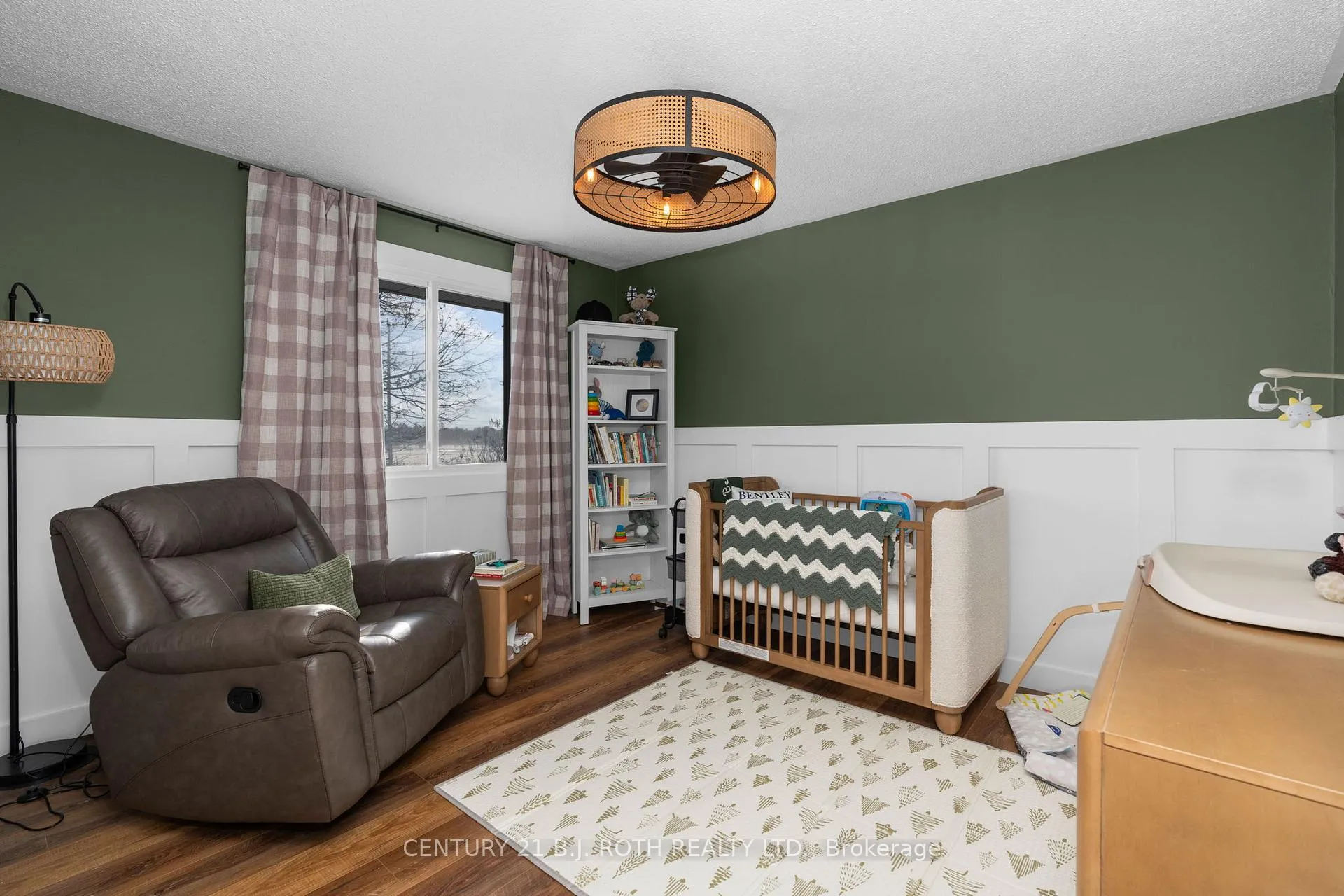 Photo 16 of 5812 County Rd 90, Springwater, Rural Springwater — HOMEH