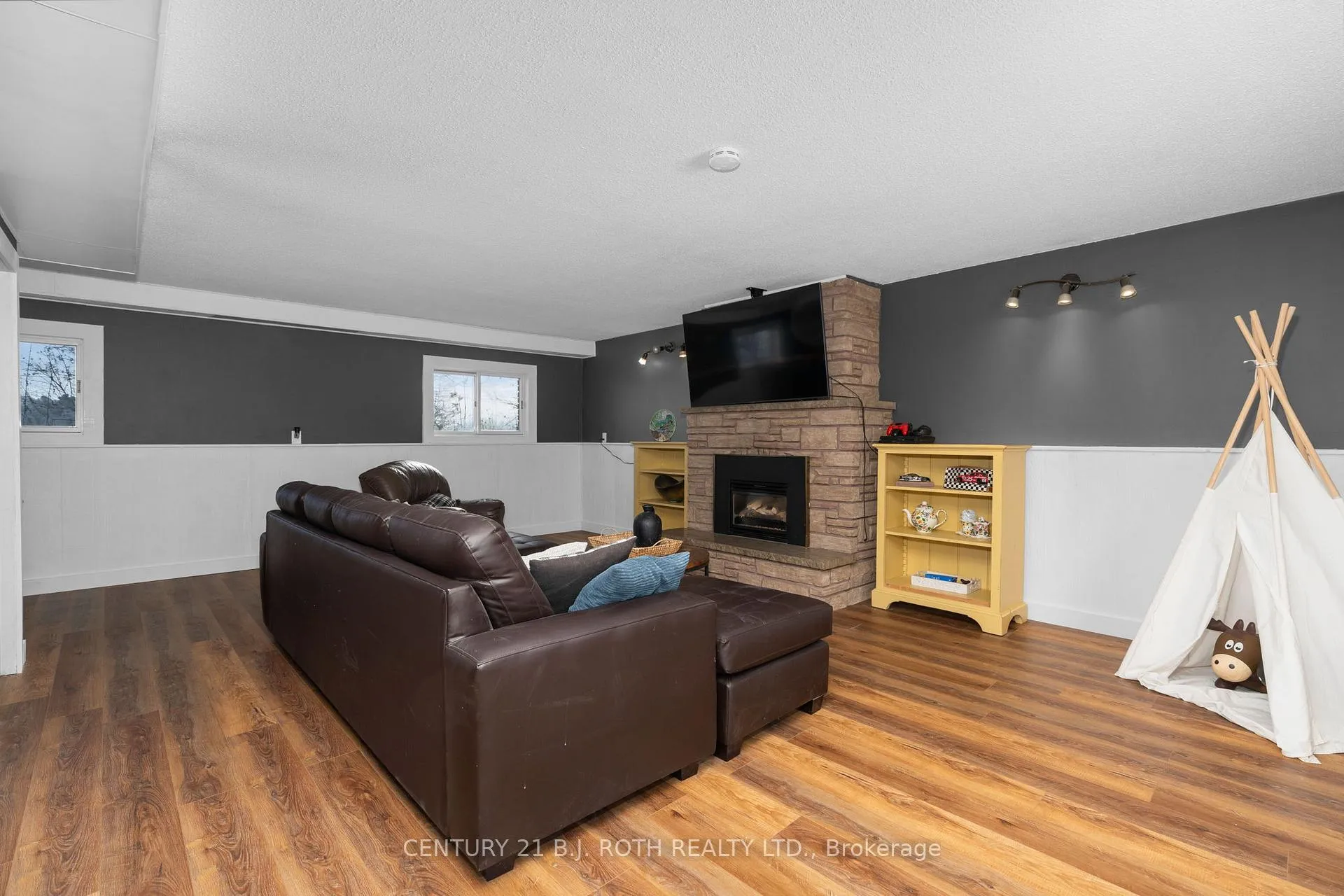 Photo 20 of 5812 County Rd 90, Springwater, Rural Springwater — HOMEH
