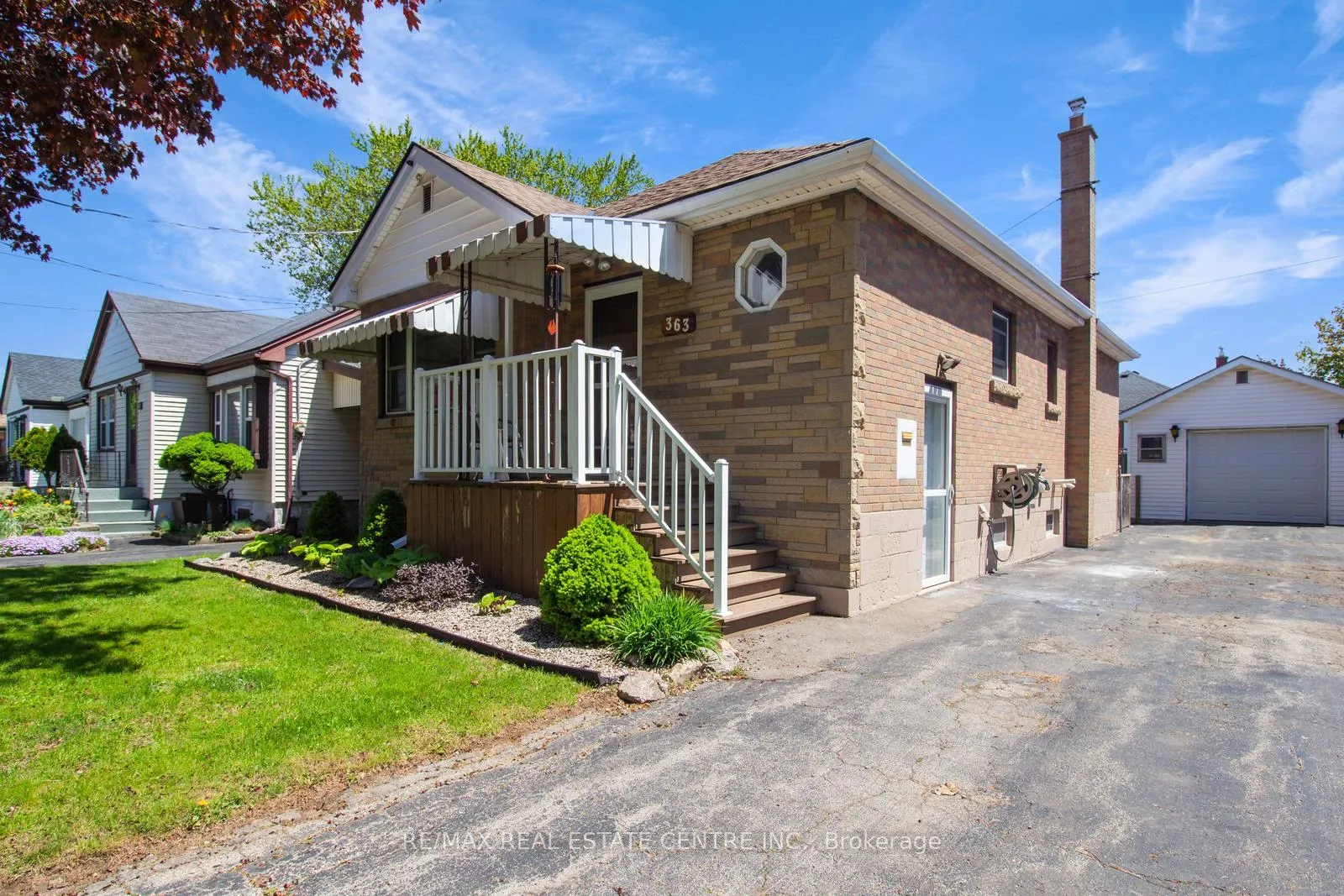 Photo 2 of 363 East 27th Street, Hamilton, Burkholme — HOMEH
