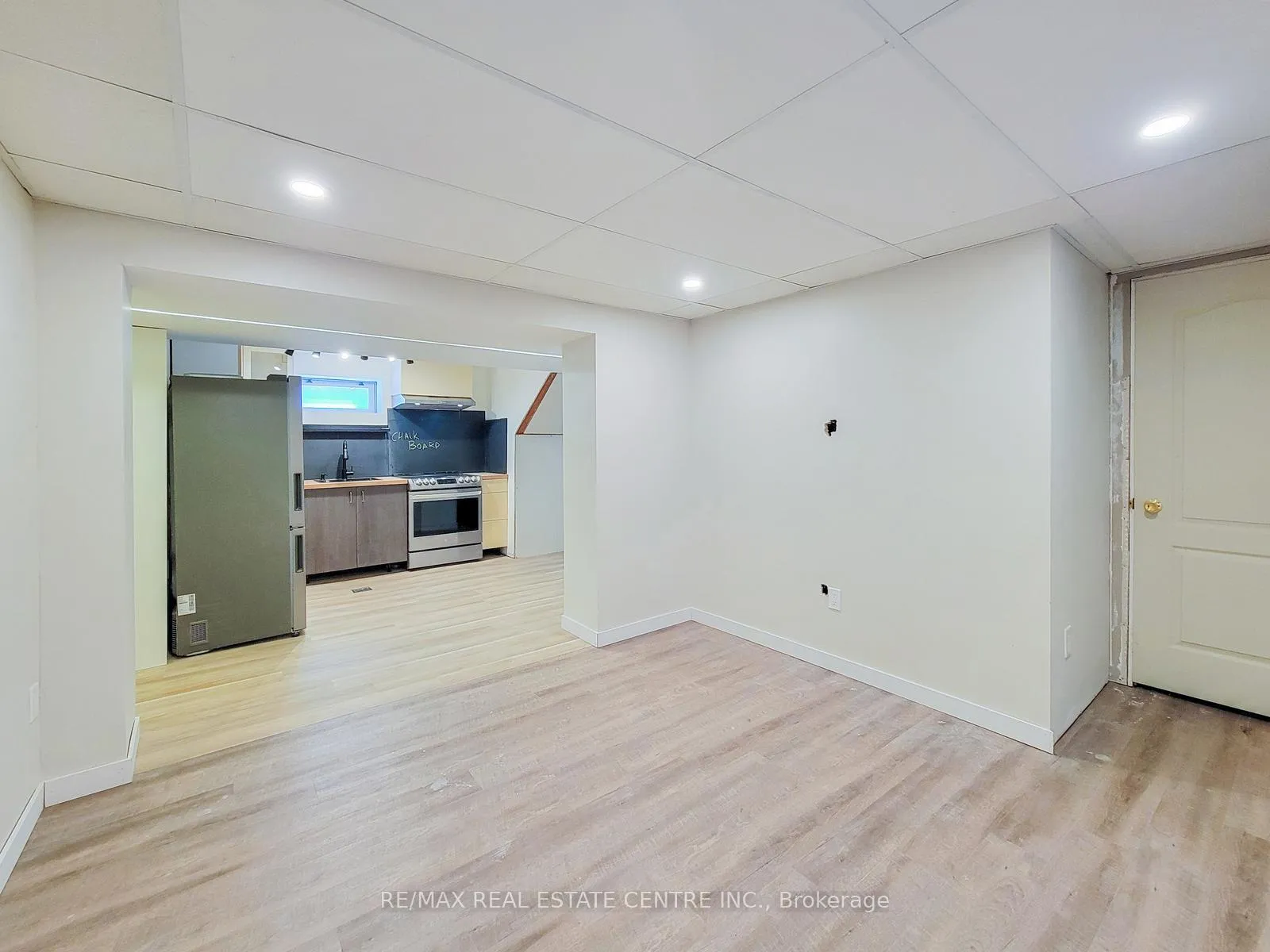 Photo 12 of 363 East 27th Street, Hamilton, Burkholme — HOMEH