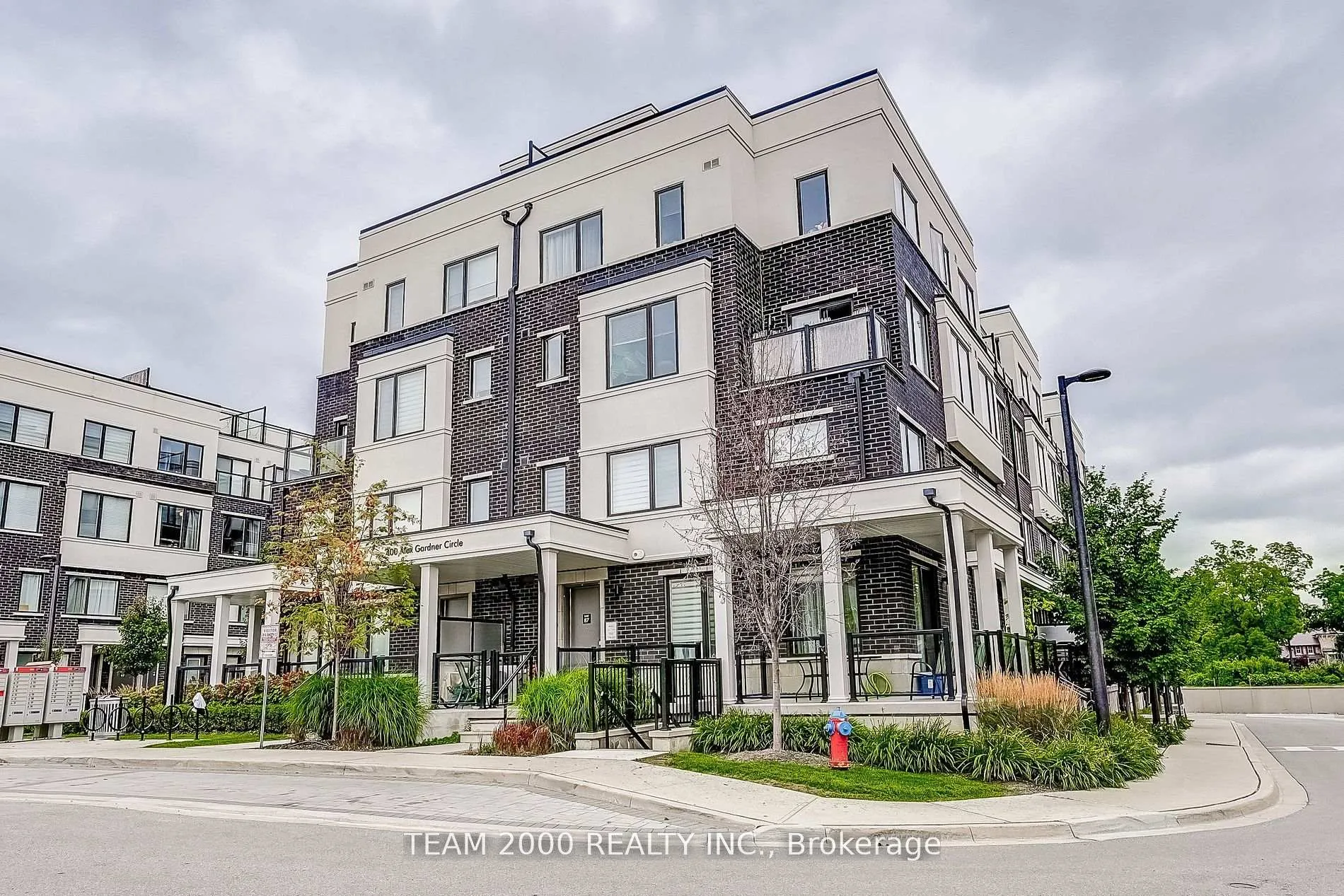 Photo 1 of Unit 81, 400 Alex Gardner Circle, Aurora, Aurora Village — HOMEH