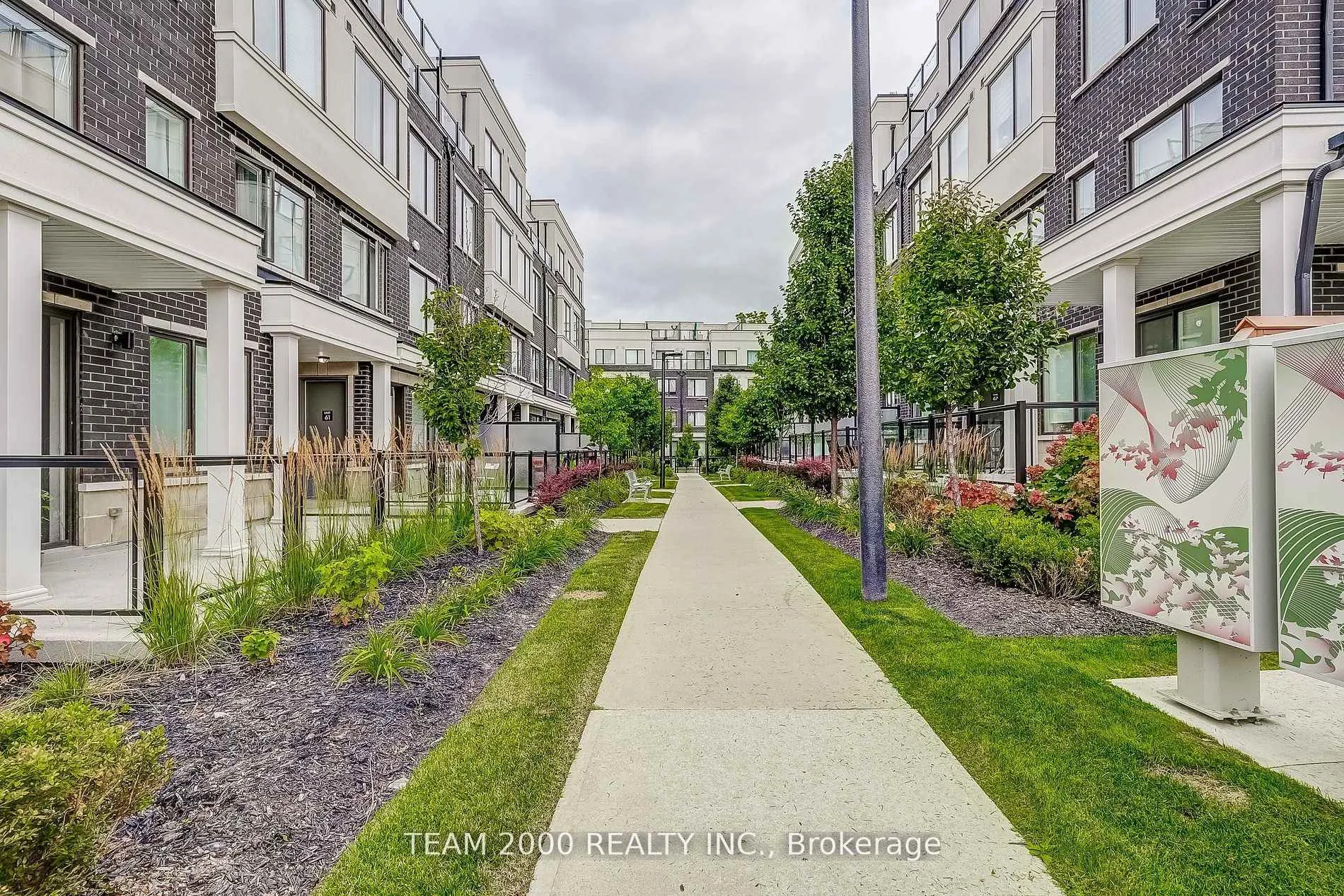 Photo 2 of Unit 81, 400 Alex Gardner Circle, Aurora, Aurora Village — HOMEH