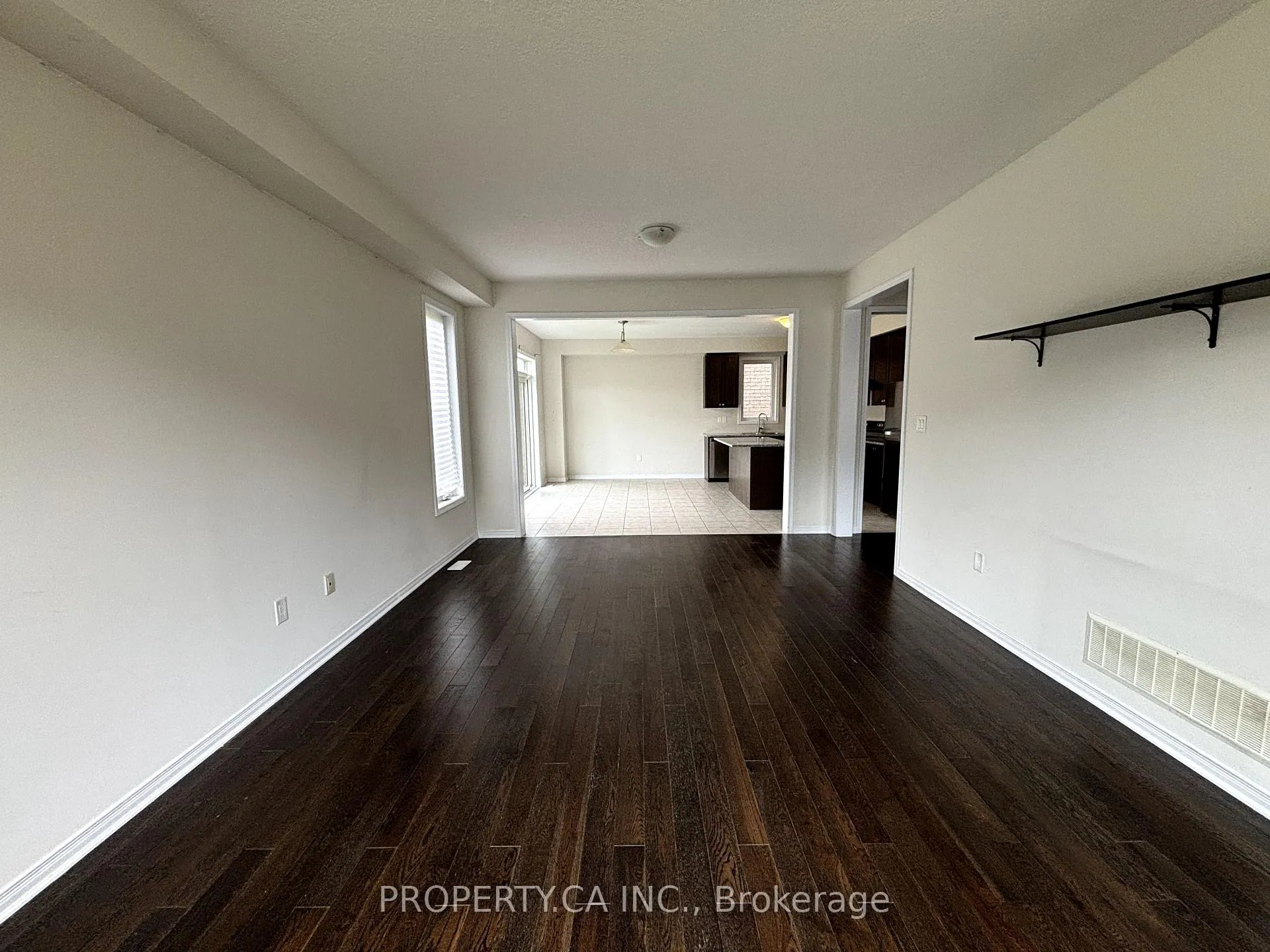 Photo 4 of 64 Cactus Crescent, Hamilton, Rural Stoney Creek — HOMEH
