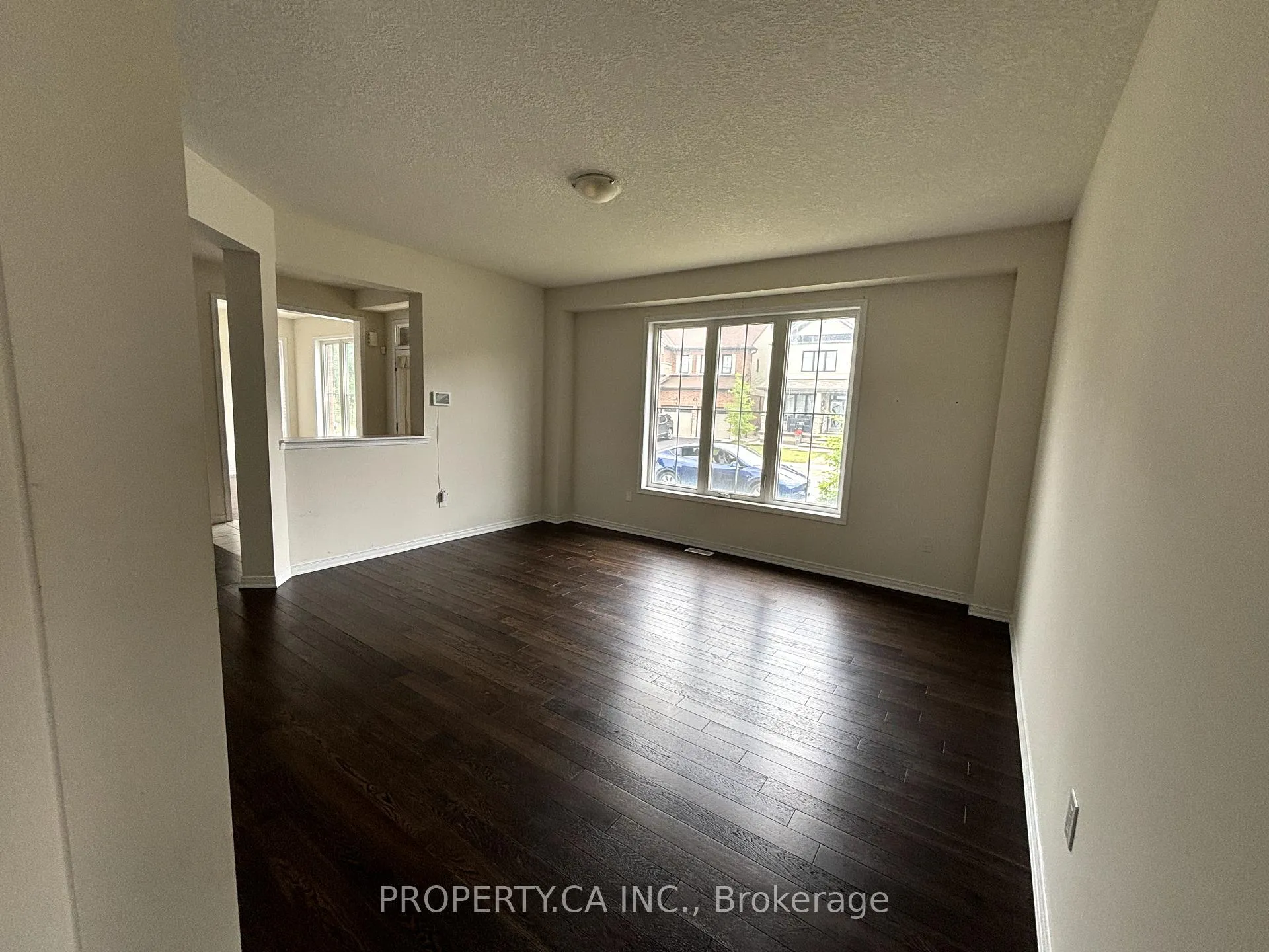 Photo 6 of 64 Cactus Crescent, Hamilton, Rural Stoney Creek — HOMEH