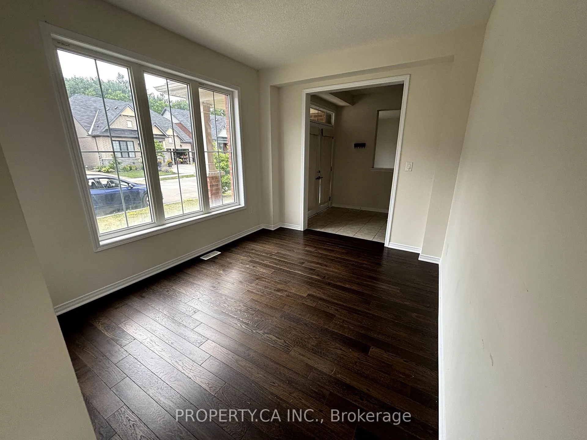 Photo 7 of 64 Cactus Crescent, Hamilton, Rural Stoney Creek — HOMEH