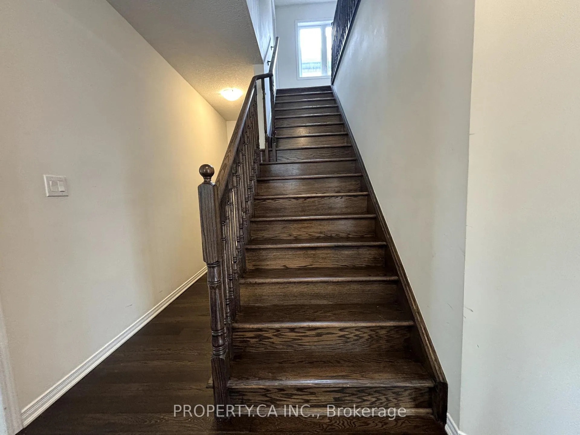 Photo 9 of 64 Cactus Crescent, Hamilton, Rural Stoney Creek — HOMEH