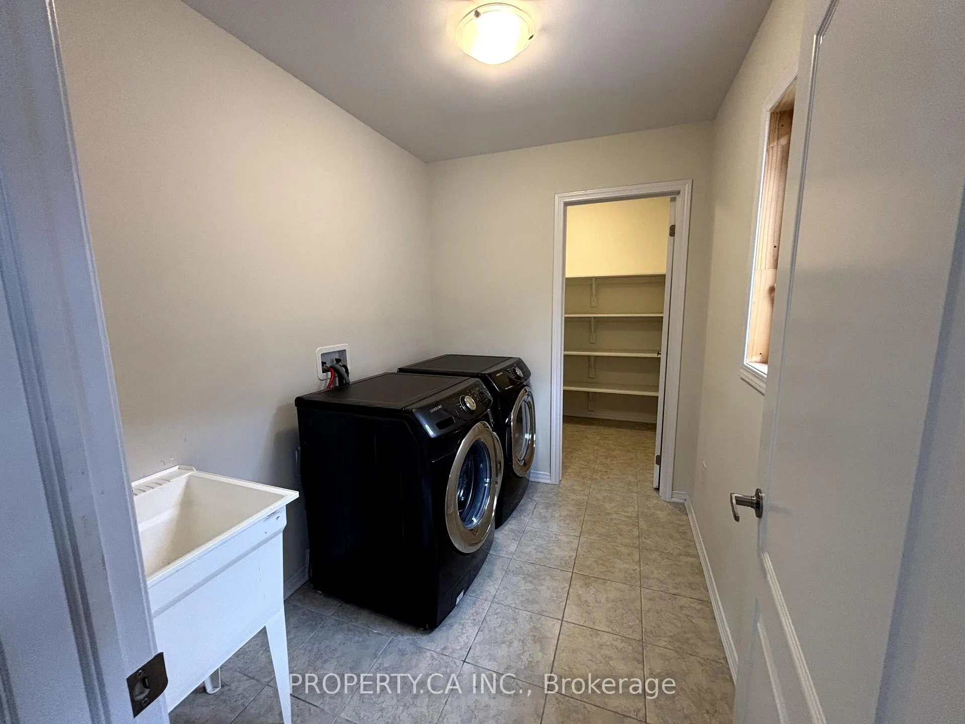 Photo 14 of 64 Cactus Crescent, Hamilton, Rural Stoney Creek — HOMEH