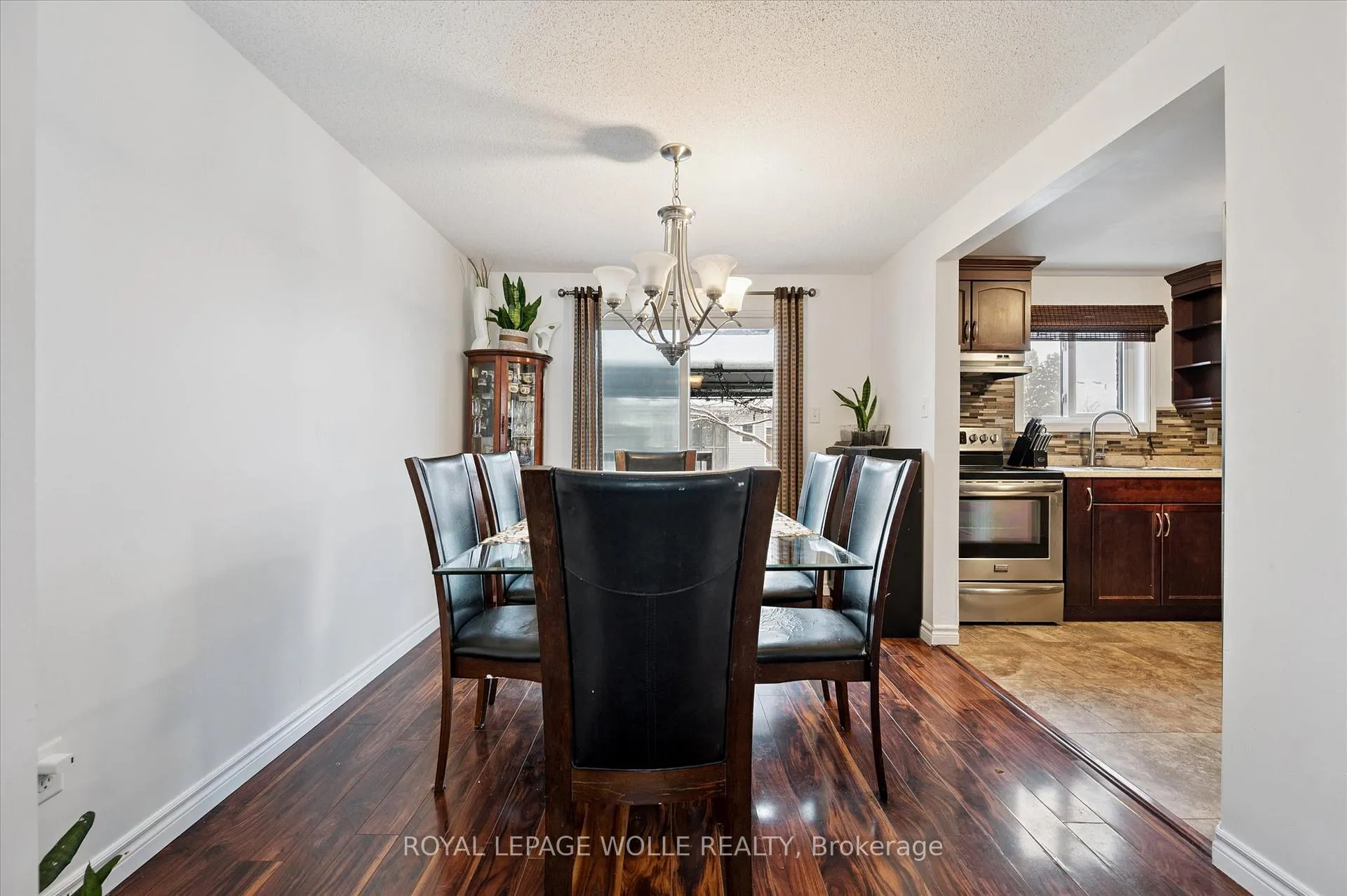Photo 12 of 23 Tamvale Crescent, Kitchener — HOMEH
