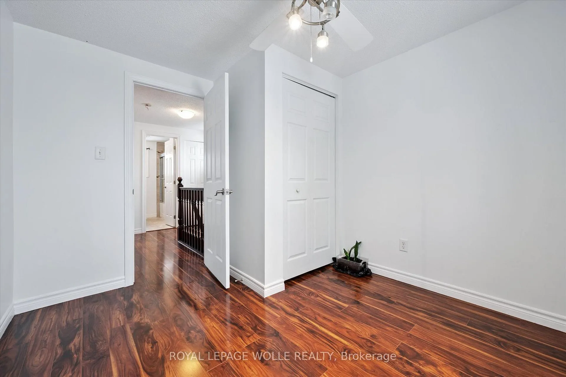 Photo 27 of 23 Tamvale Crescent, Kitchener — HOMEH