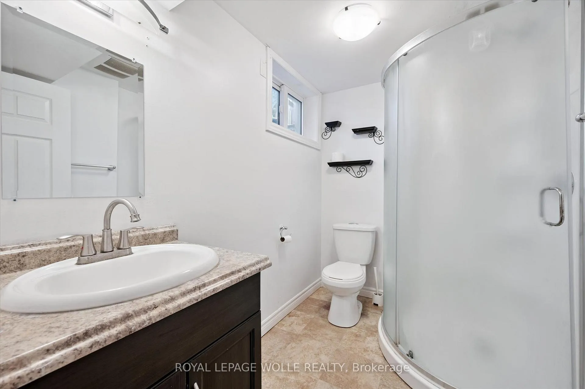 Photo 29 of 23 Tamvale Crescent, Kitchener — HOMEH