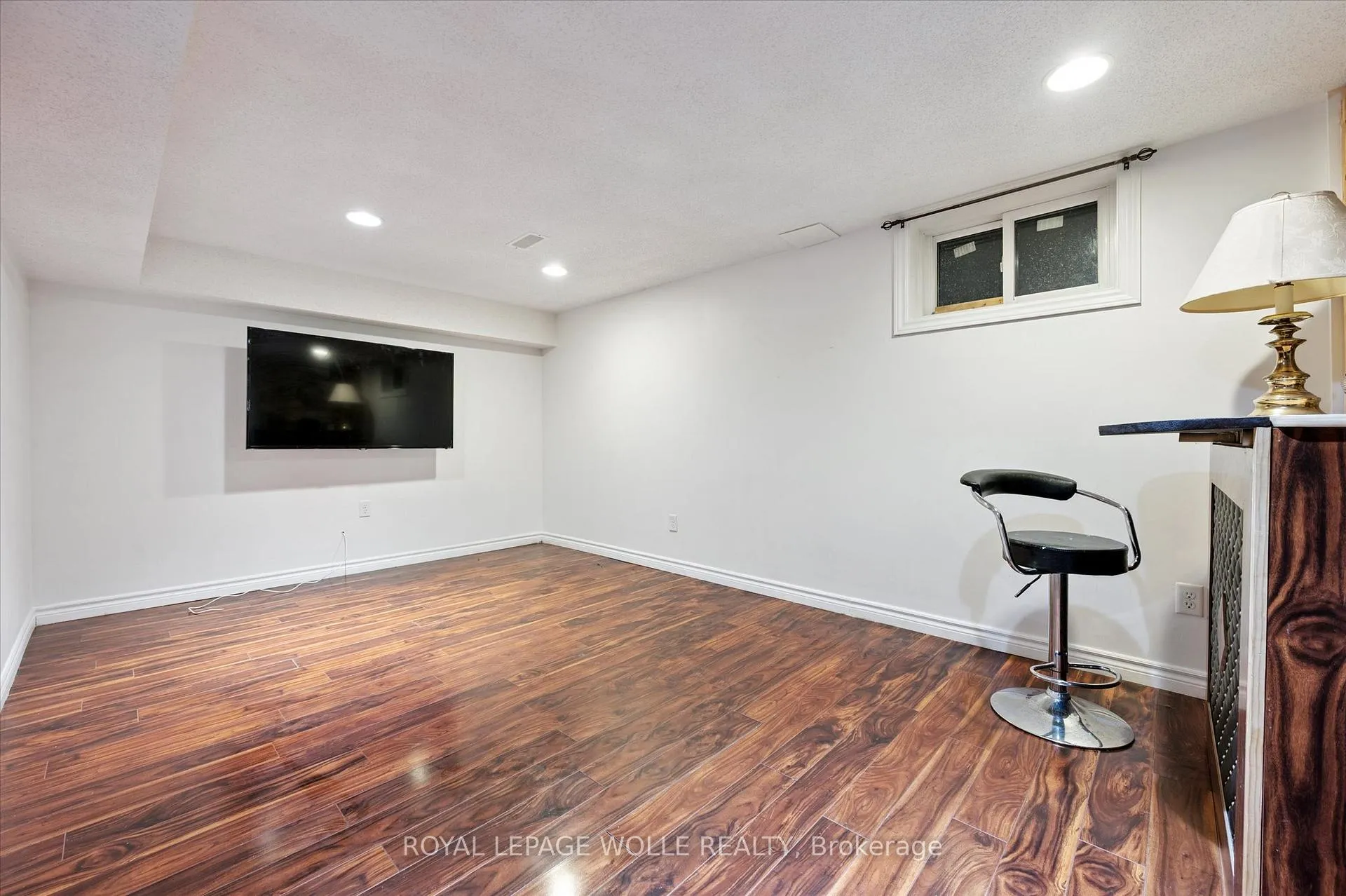 Photo 30 of 23 Tamvale Crescent, Kitchener — HOMEH