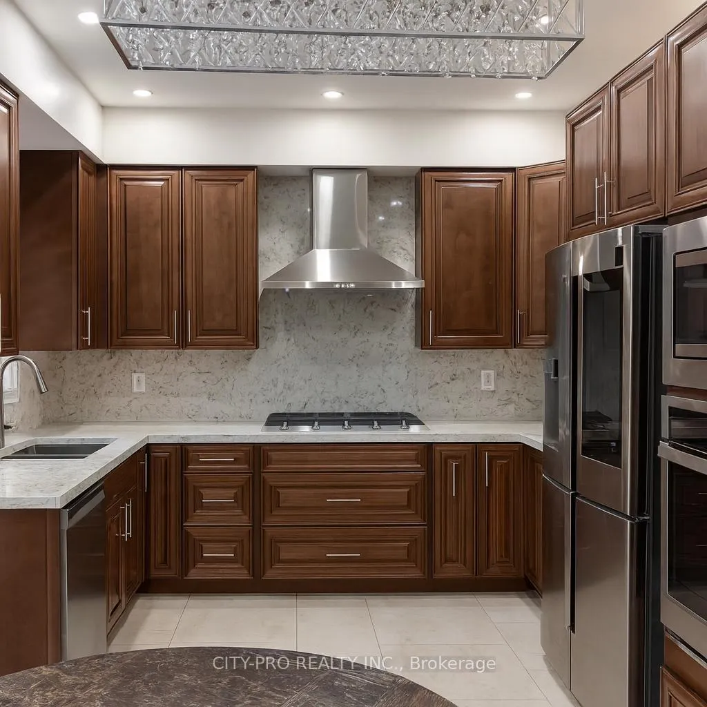 Photo 7 of 85 Bonistel Crescent, Brampton, Fletcher's Meadow — HOMEH