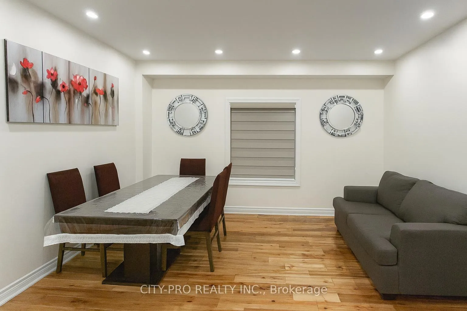 Photo 10 of 85 Bonistel Crescent, Brampton, Fletcher's Meadow — HOMEH