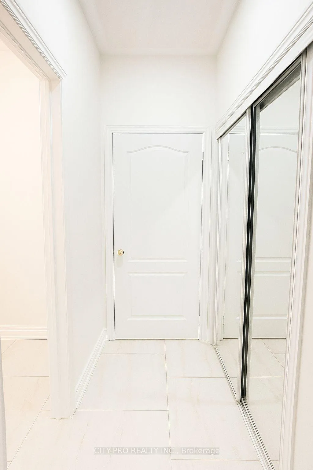 Photo 12 of 85 Bonistel Crescent, Brampton, Fletcher's Meadow — HOMEH