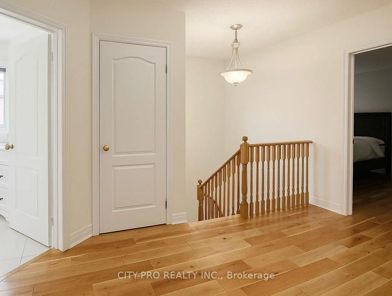 Photo 17 of 85 Bonistel Crescent, Brampton, Fletcher's Meadow — HOMEH